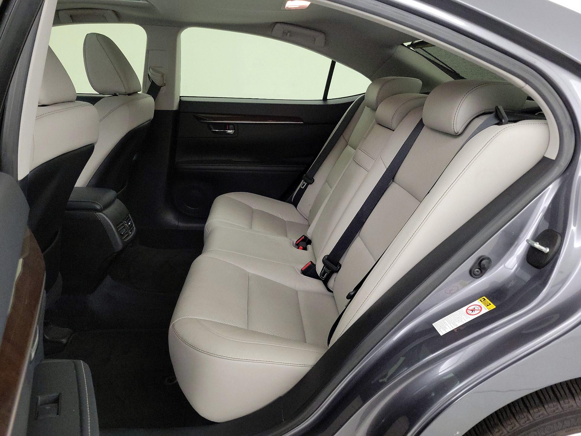 Thumbnail: 2014 Lexus ES - 20