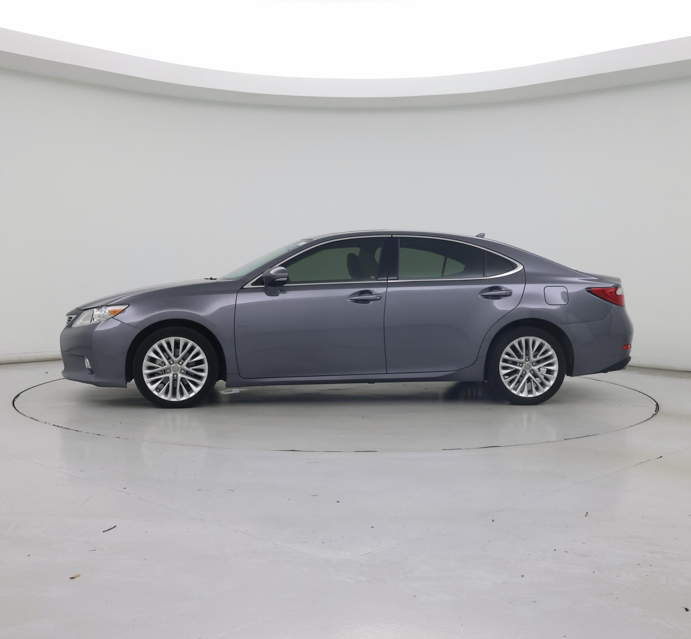 Thumbnail: 2014 Lexus ES - 3