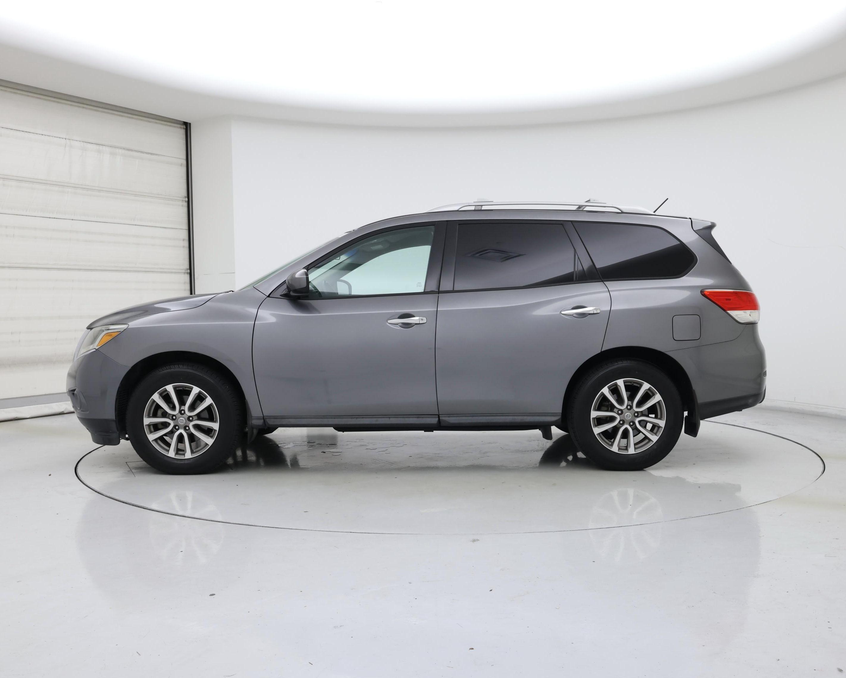 Thumbnail: 2015 Nissan Pathfinder - 3