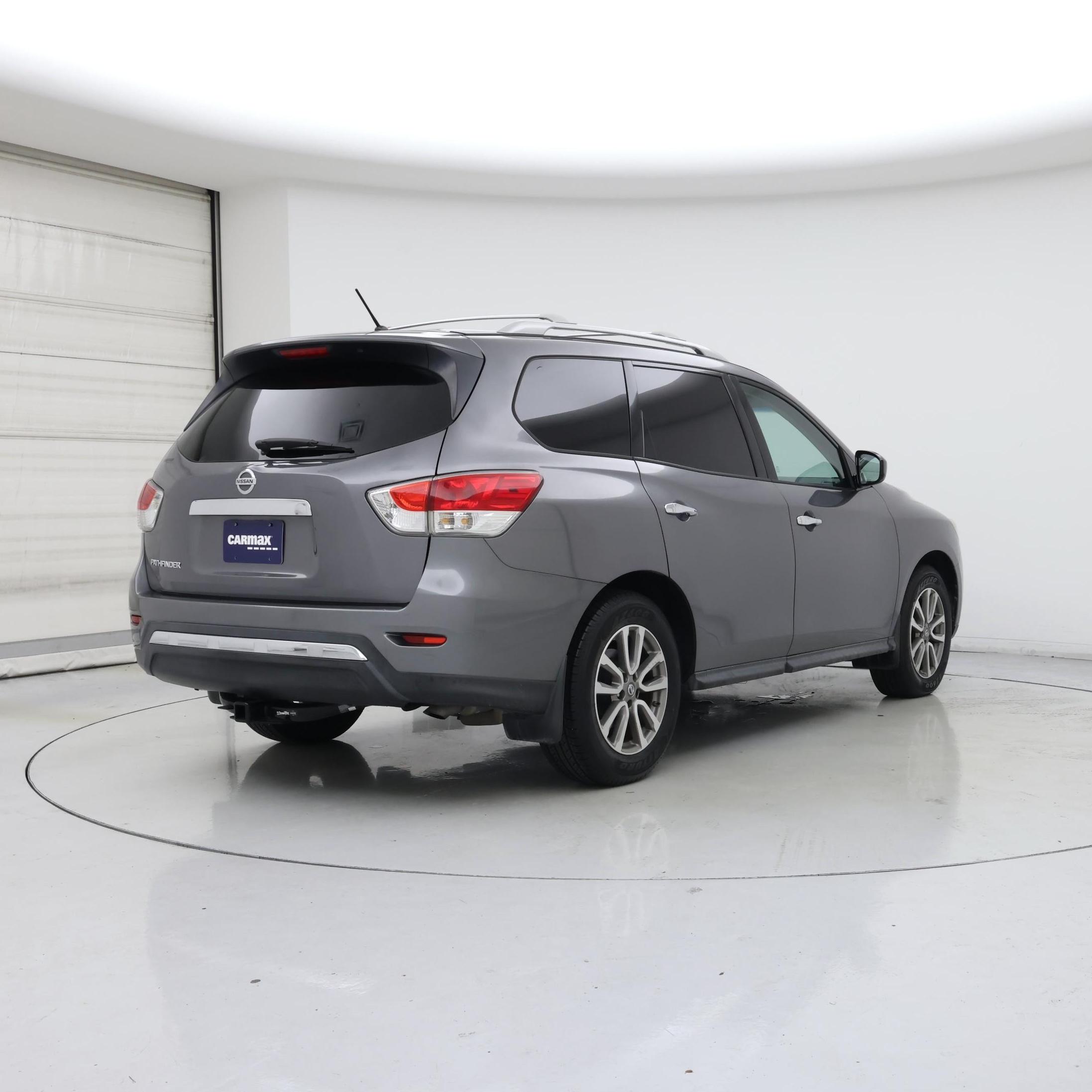 Thumbnail: 2015 Nissan Pathfinder - 8