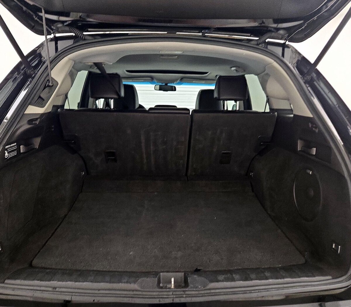 Trunk/Cargo (Seats Up)