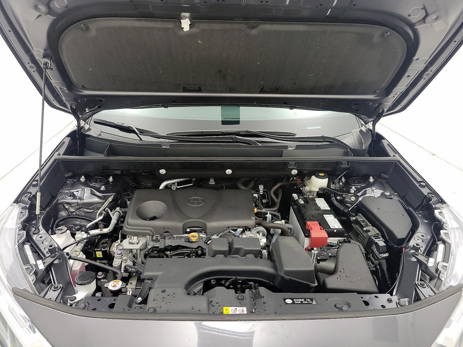 2025 Toyota RAV4 LE - Photo 22