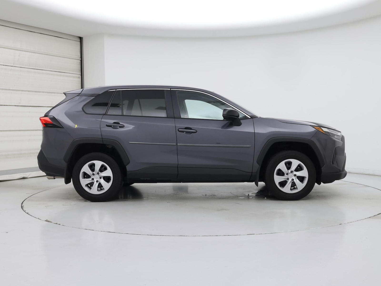 2025 Toyota RAV4 LE - Photo 8