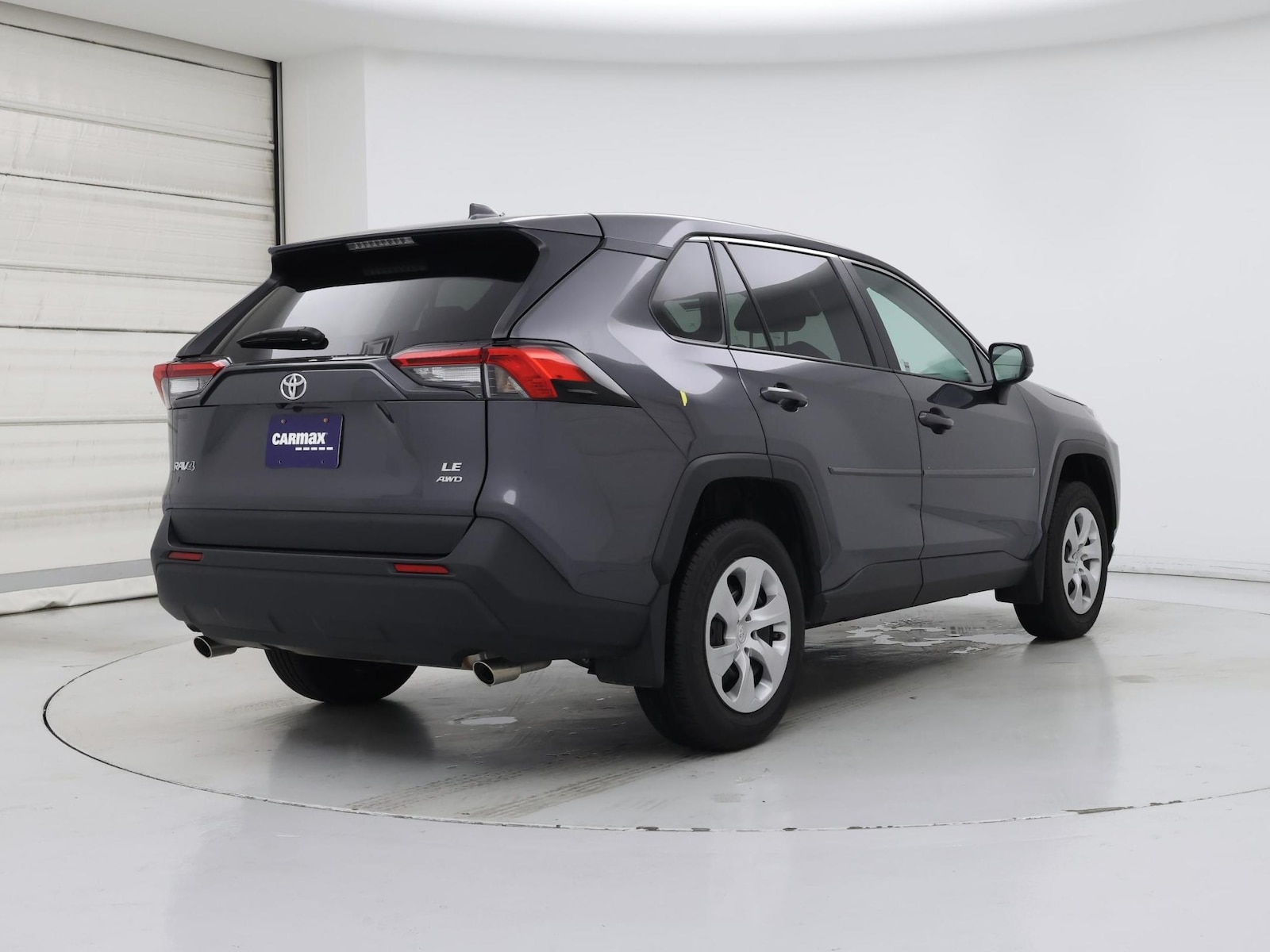 2025 Toyota RAV4 LE - Photo 9