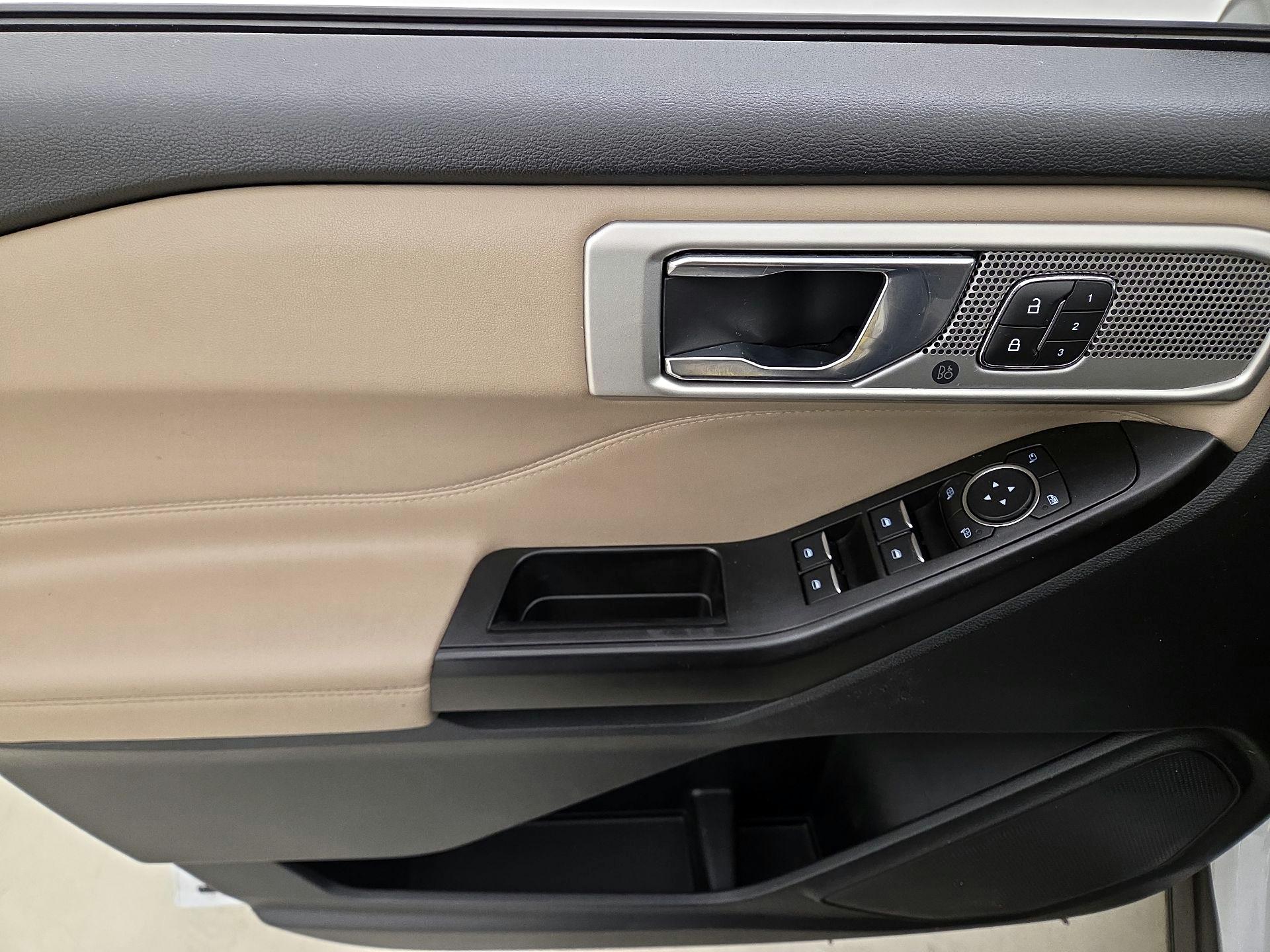 Thumbnail: 2020 Ford Explorer - 12