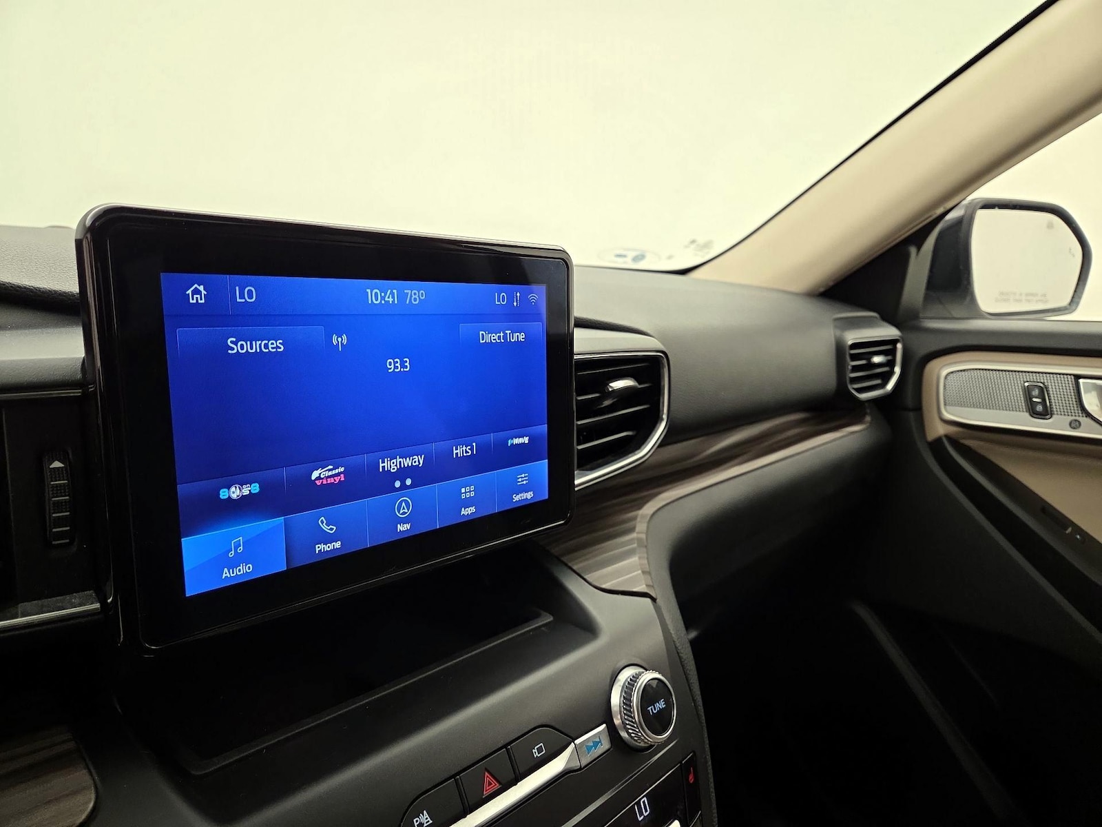 2020 Ford Explorer Limited - Photo 17