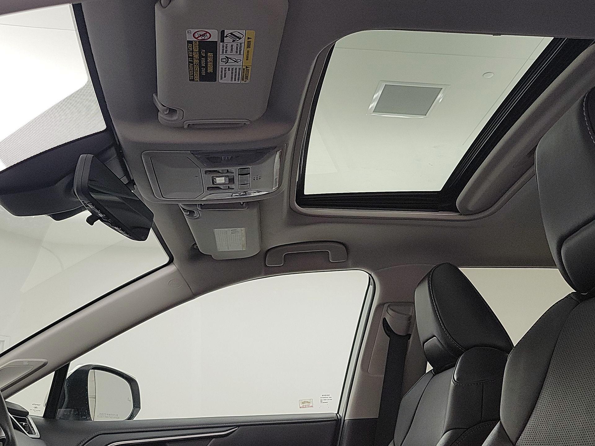 Thumbnail: 2021 Toyota RAV4 - 20