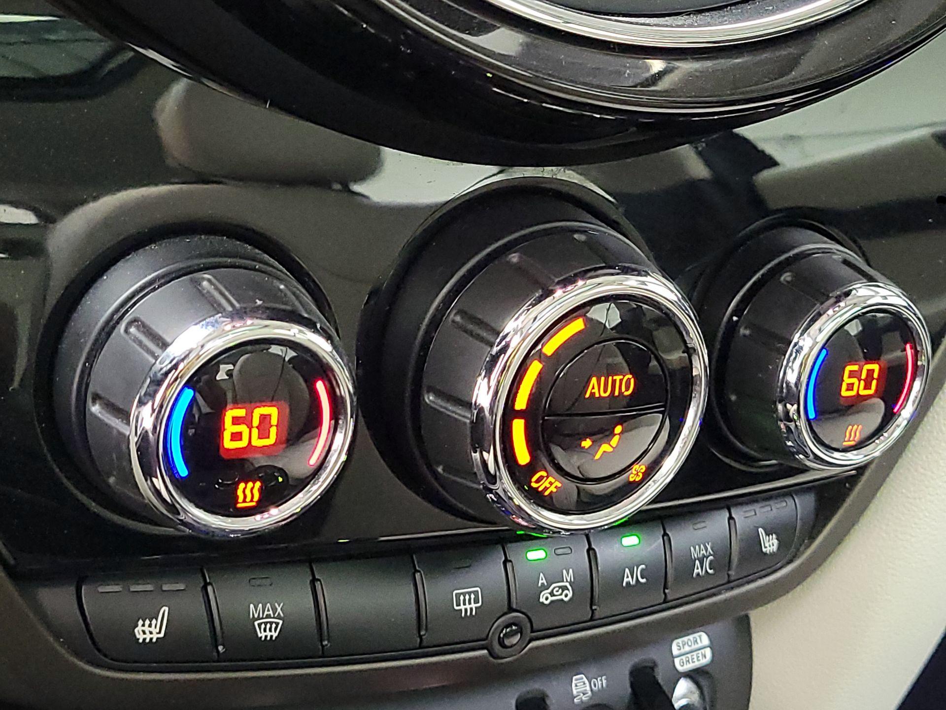 Thumbnail: 2019 MINI Cooper Countryman - 17