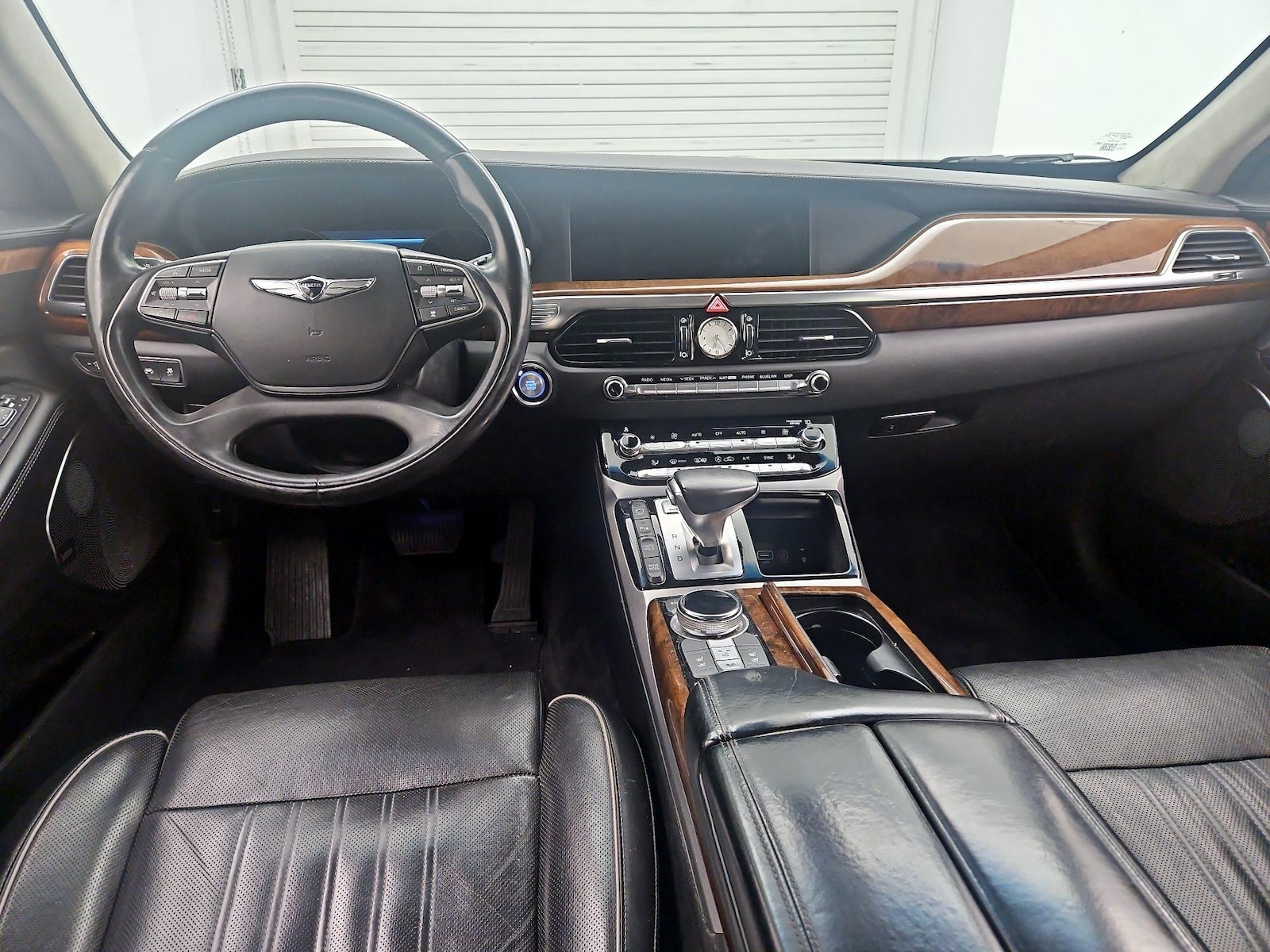 2017 GENESIS G90 Premium - Photo 10