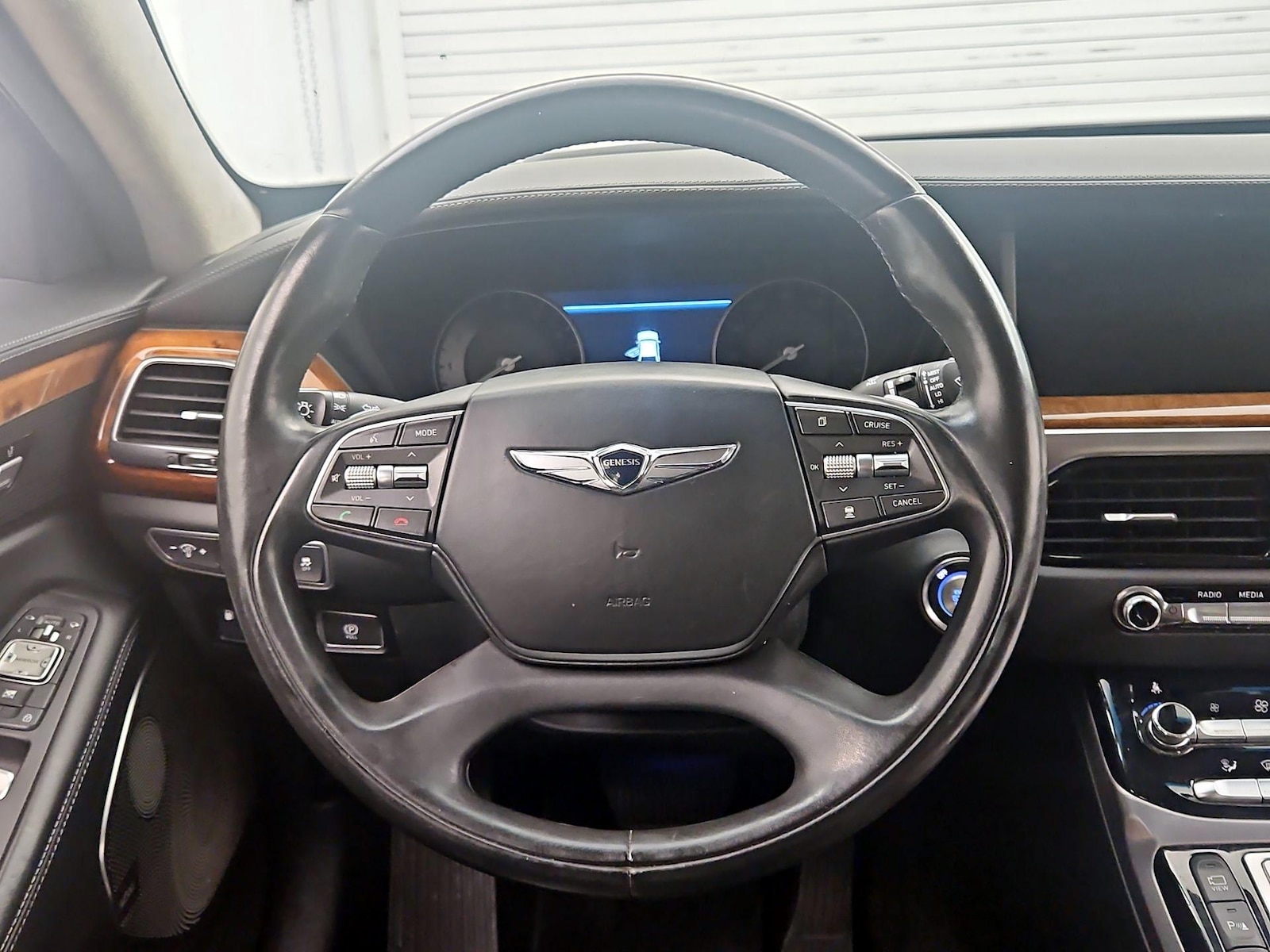 2017 GENESIS G90 Premium - Photo 11