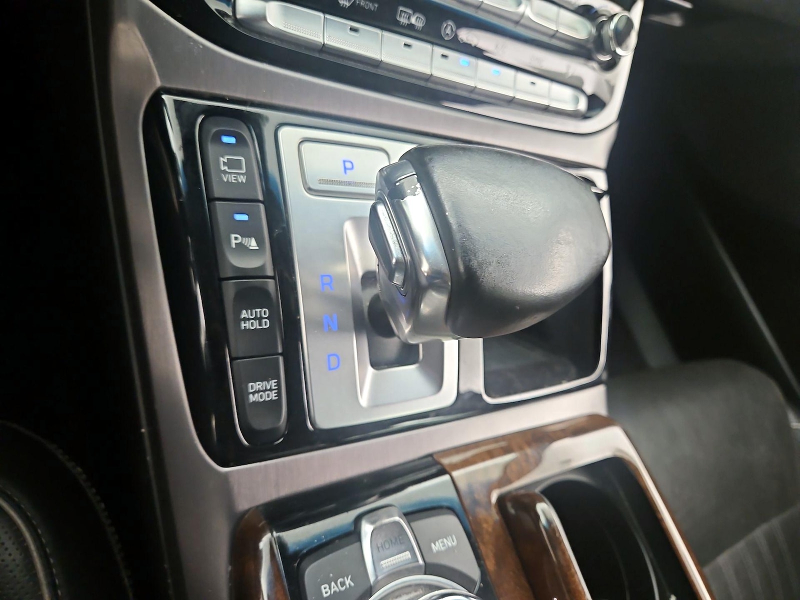 2017 GENESIS G90 Premium - Photo 18