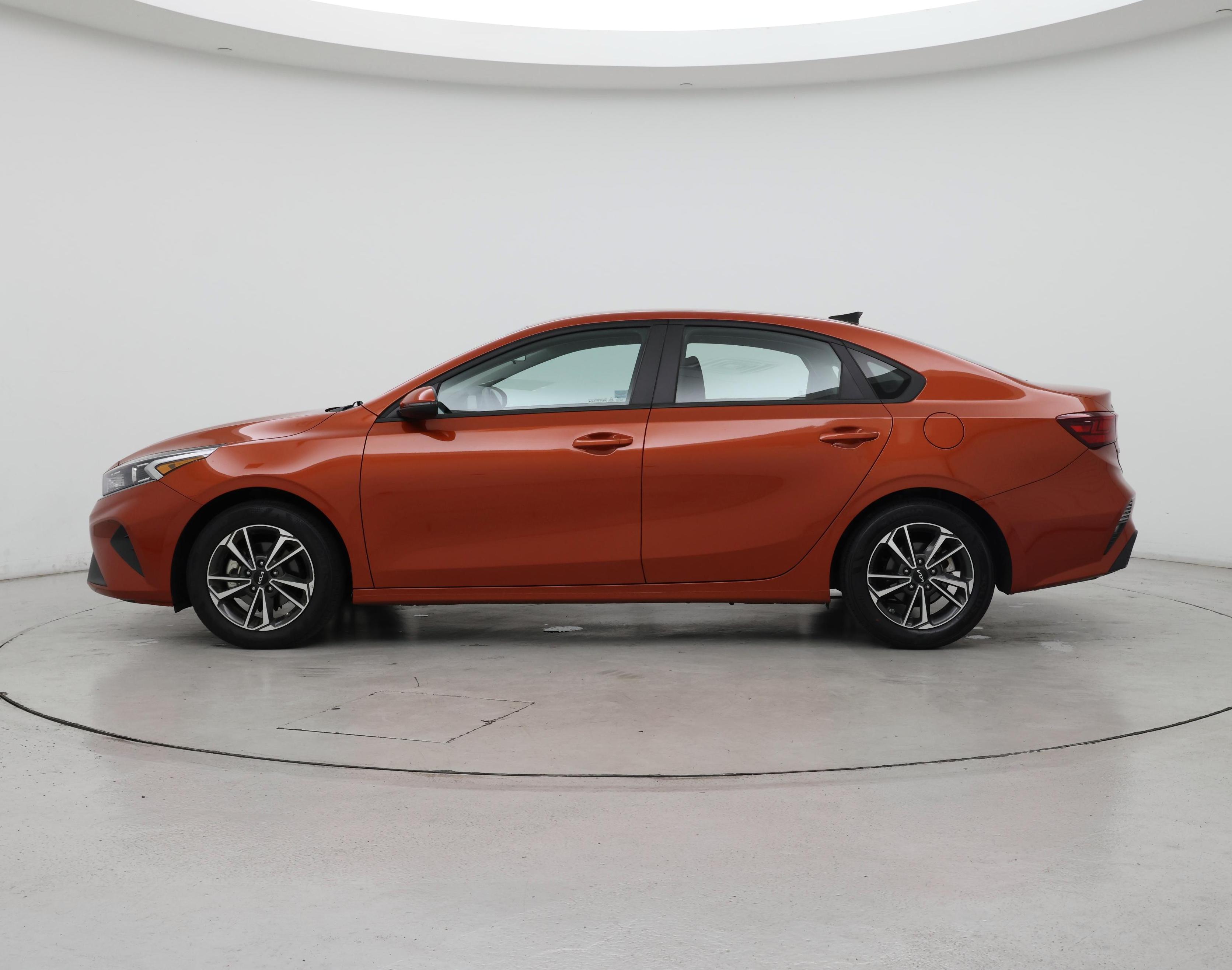 Thumbnail: 2023 Kia Forte - 3