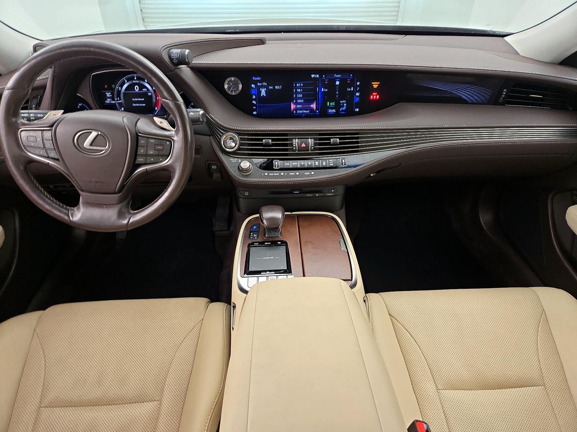 Thumbnail: 2019 Lexus LS - 9