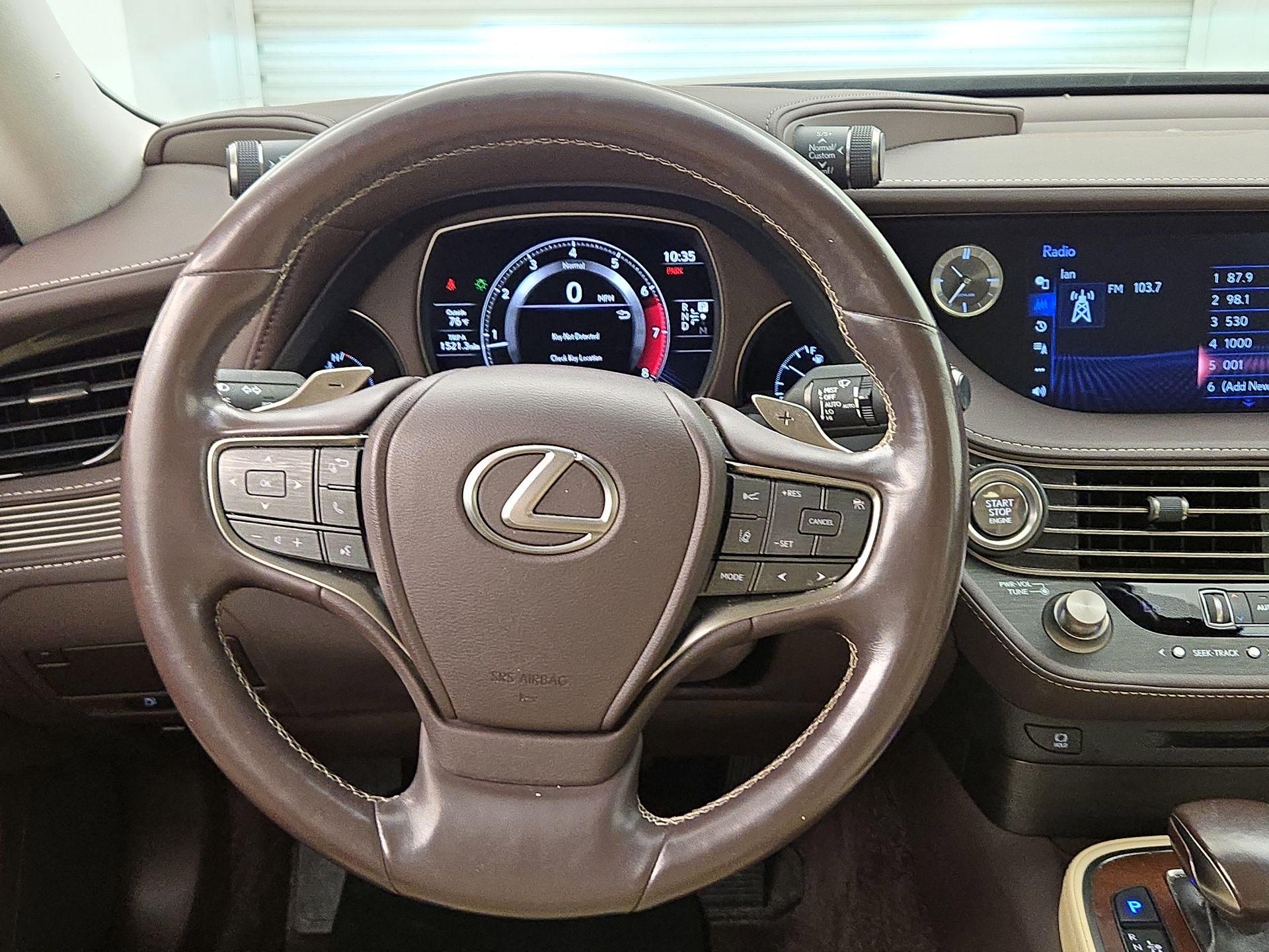 Thumbnail: 2019 Lexus LS - 10