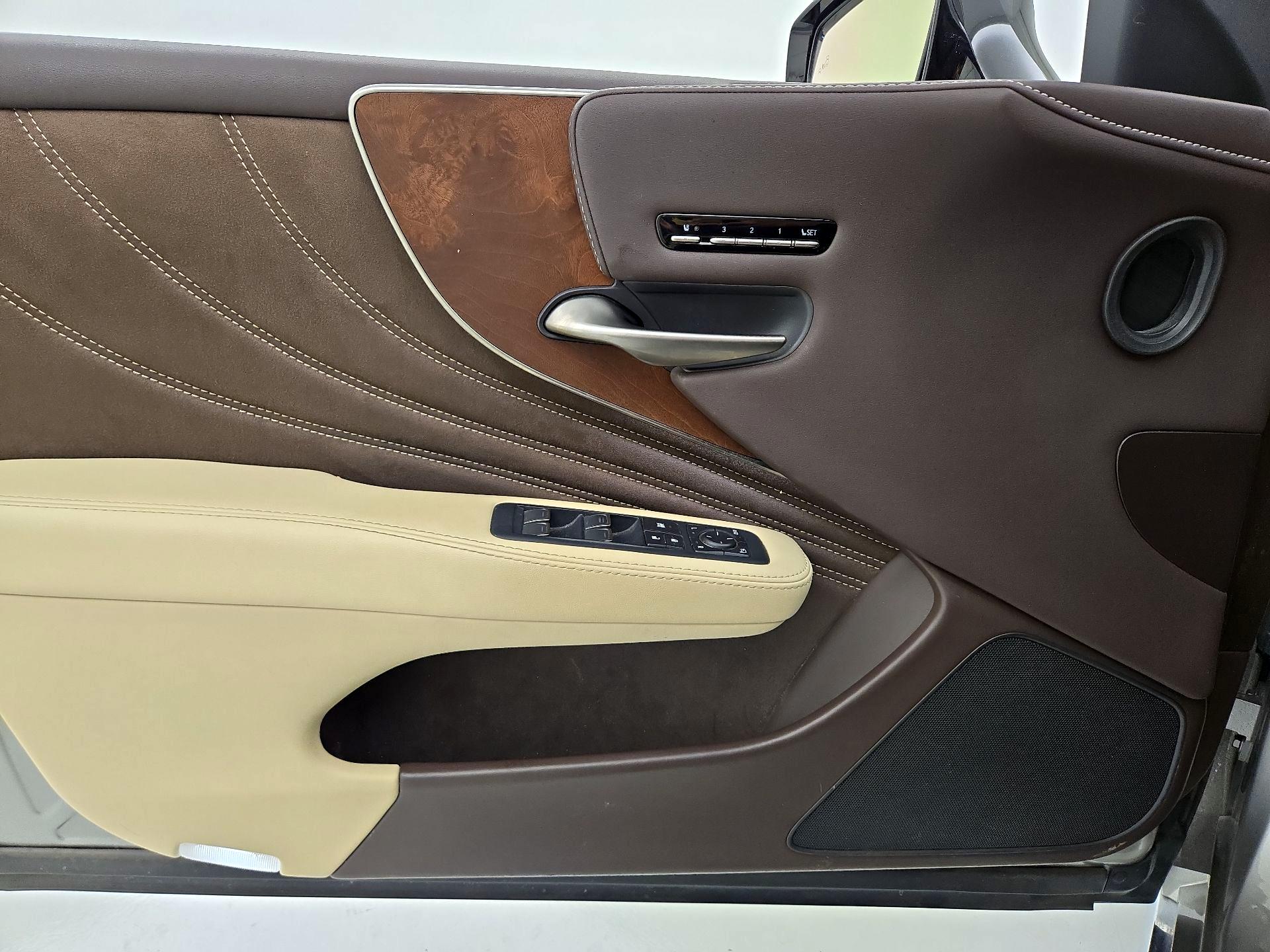 Thumbnail: 2019 Lexus LS - 12