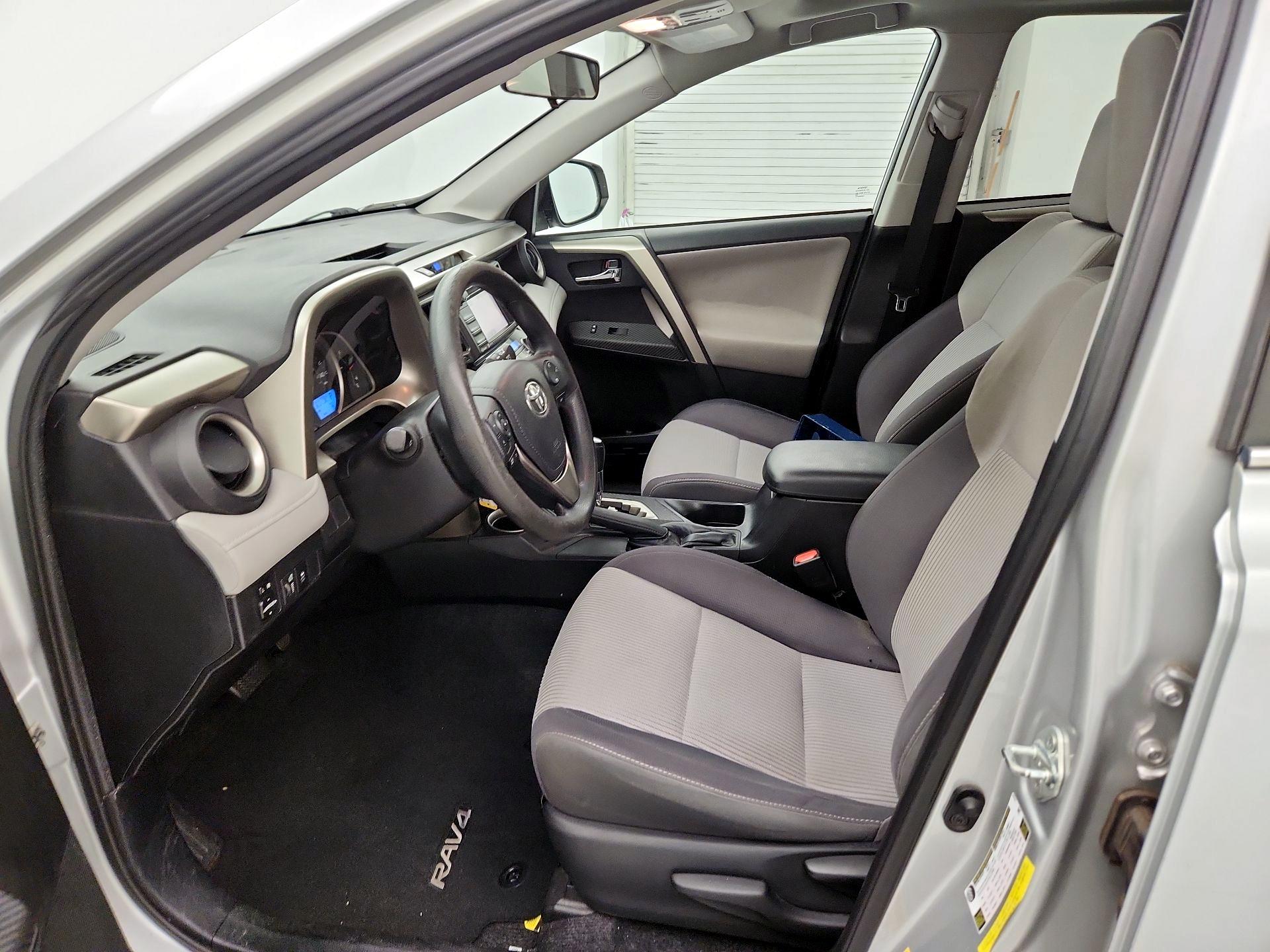 Thumbnail: 2014 Toyota RAV4 - 11