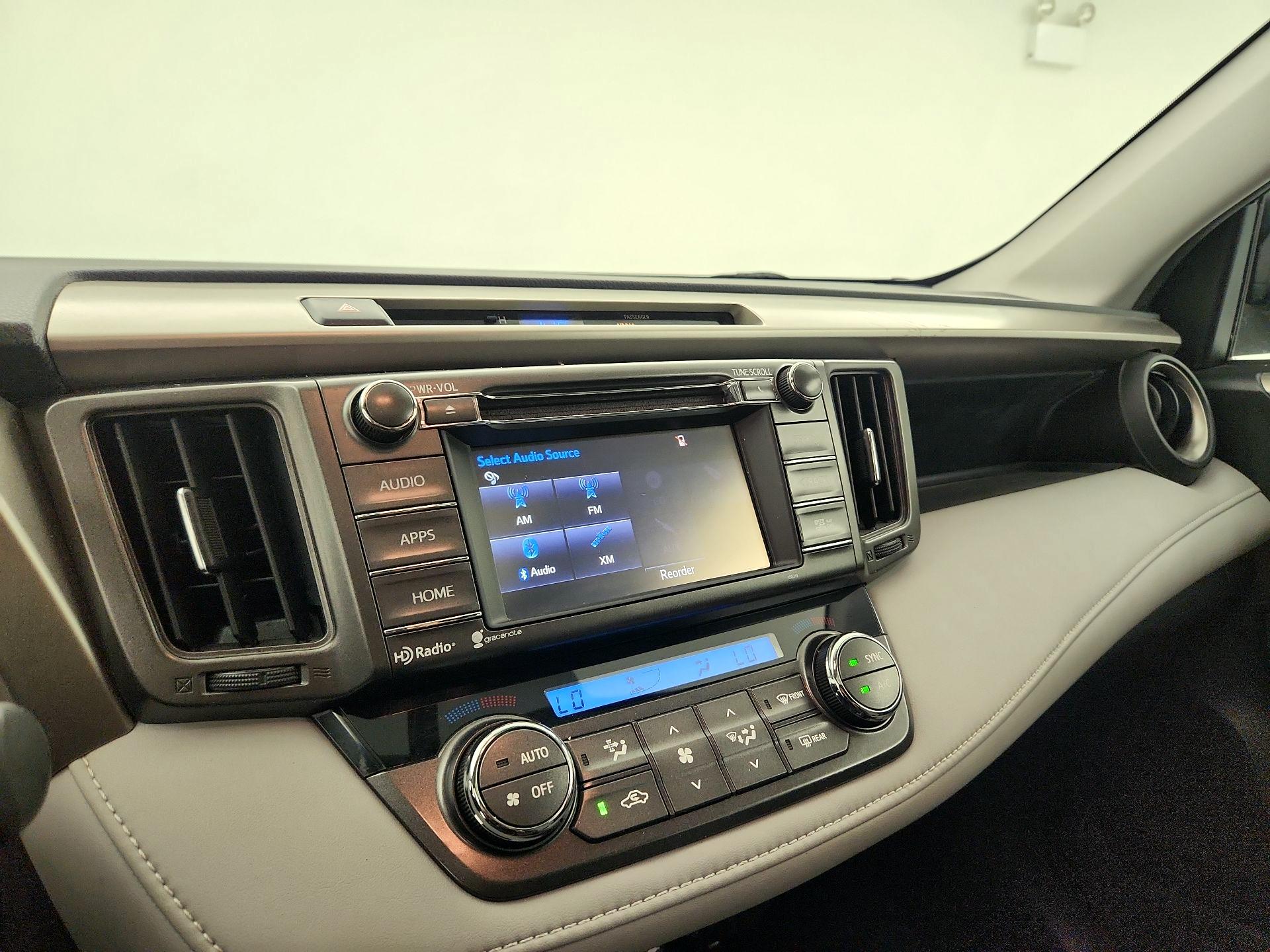 Thumbnail: 2014 Toyota RAV4 - 16
