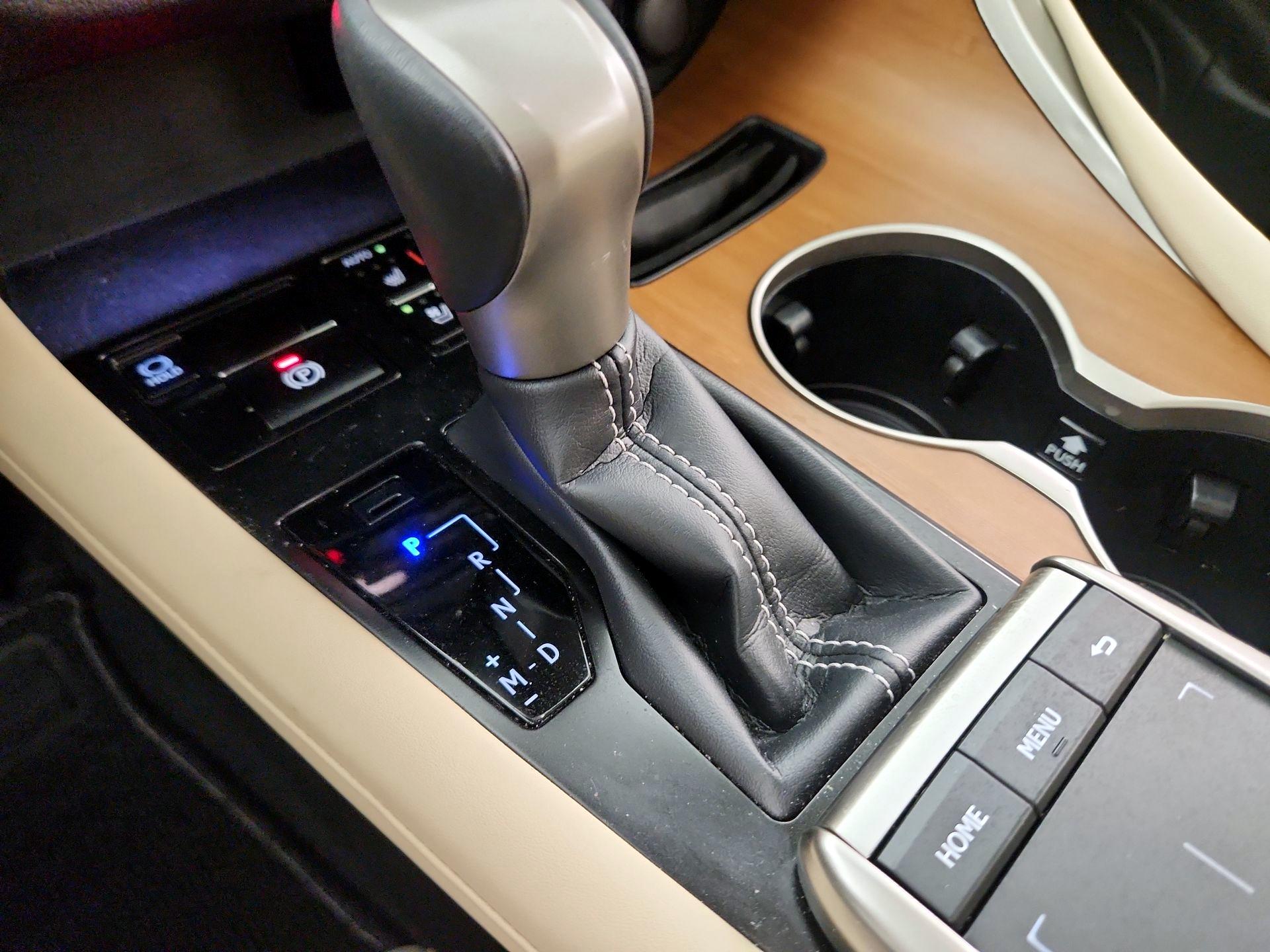 Thumbnail: 2021 Lexus RX - 17