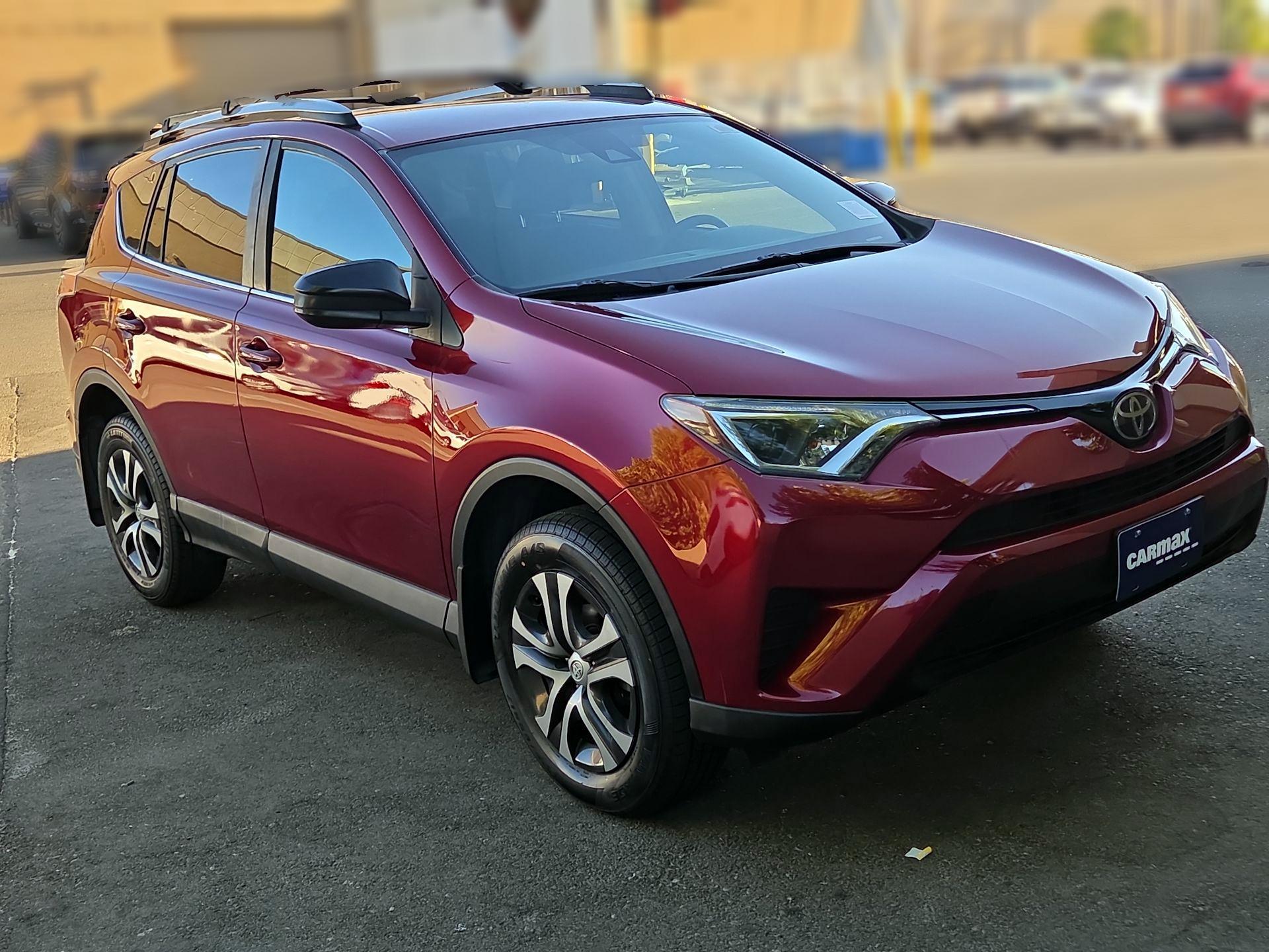 Thumbnail: 2018 Toyota RAV4 - 1