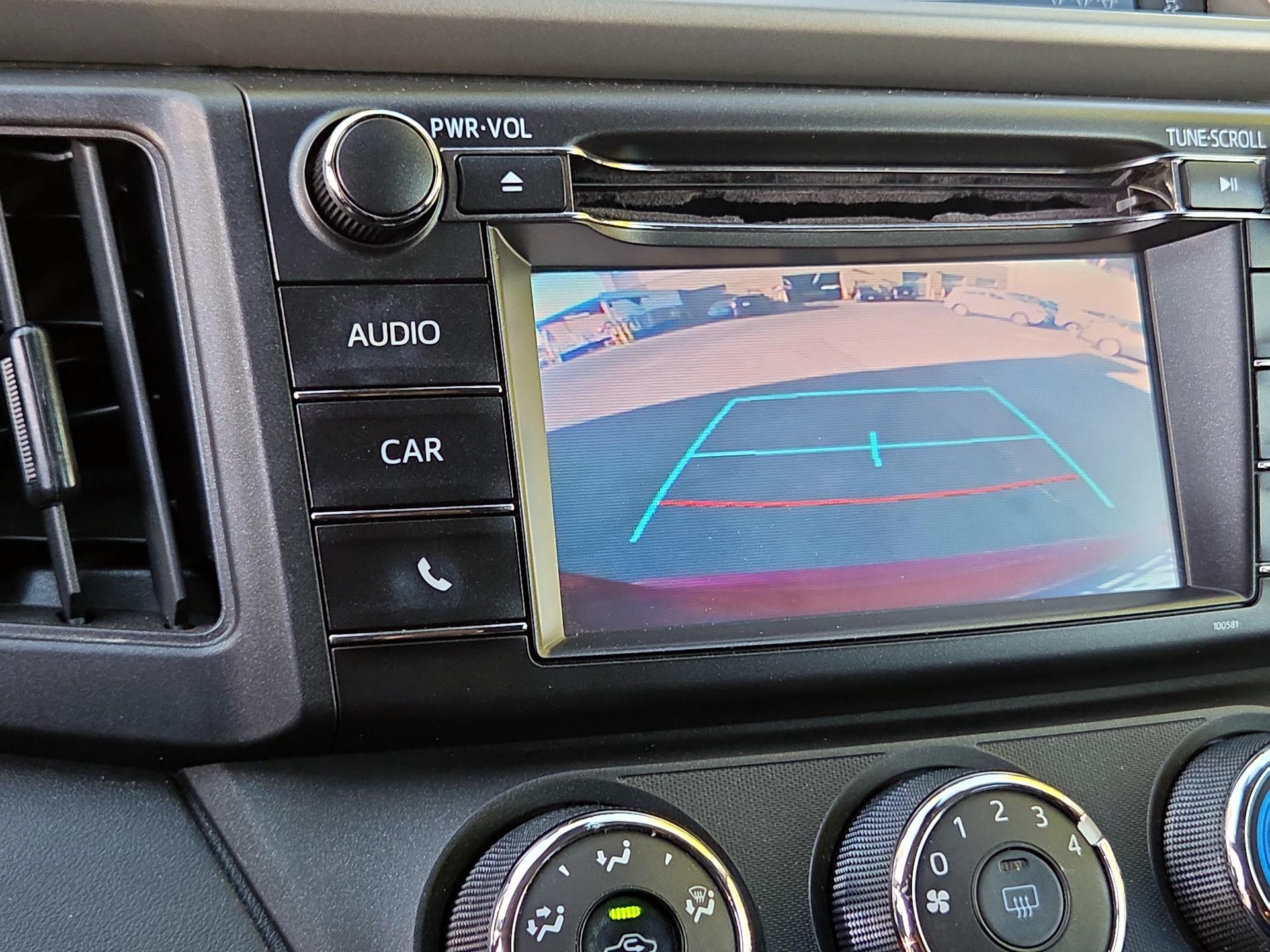 Thumbnail: 2018 Toyota RAV4 - 12