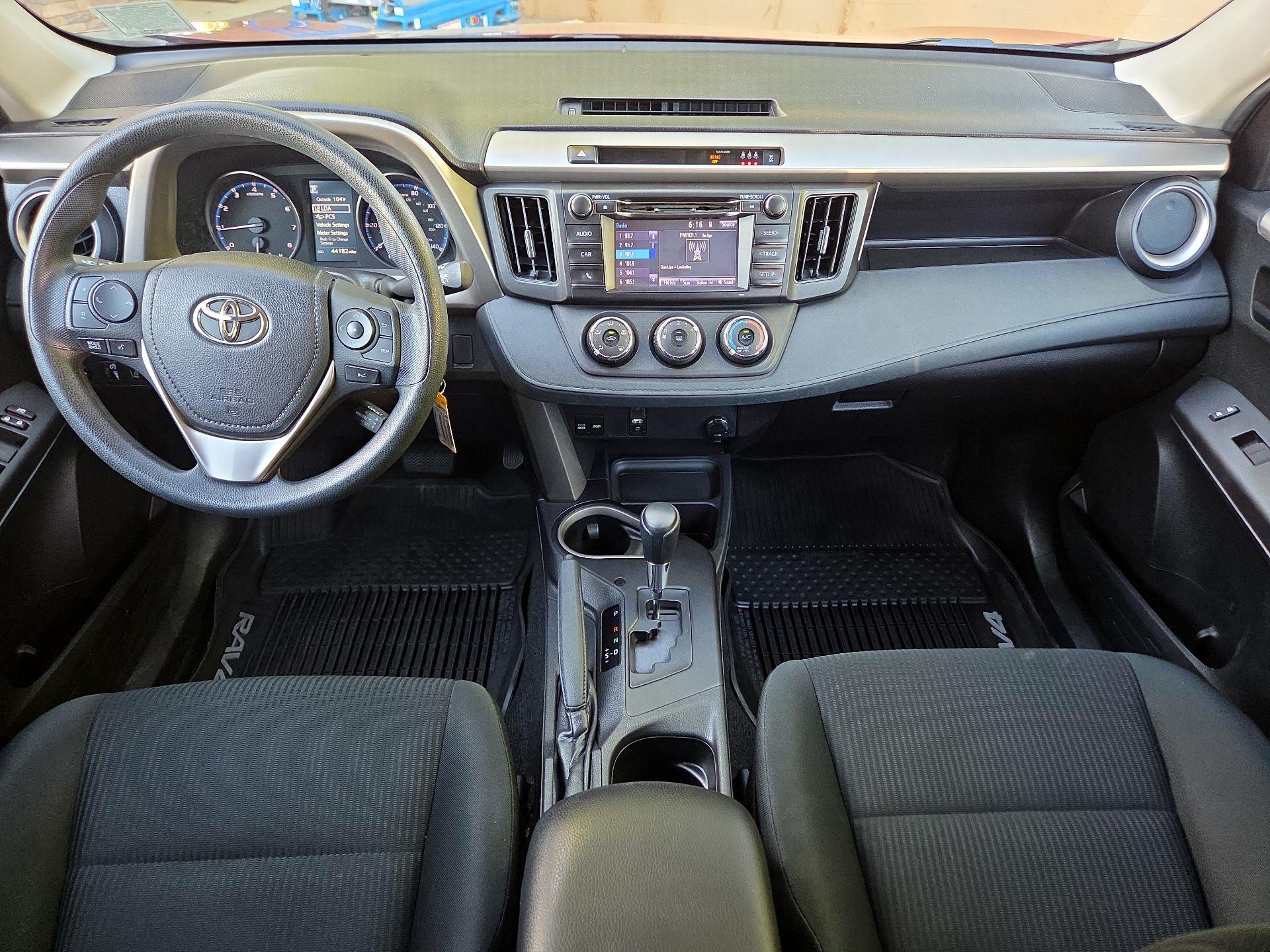 Thumbnail: 2018 Toyota RAV4 - 8