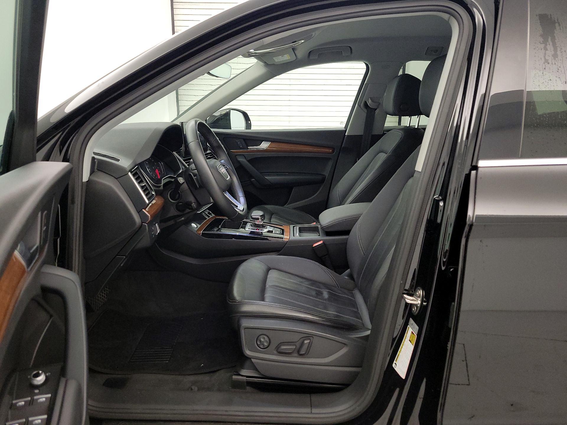 Thumbnail: 2021 Audi Q5 - 11