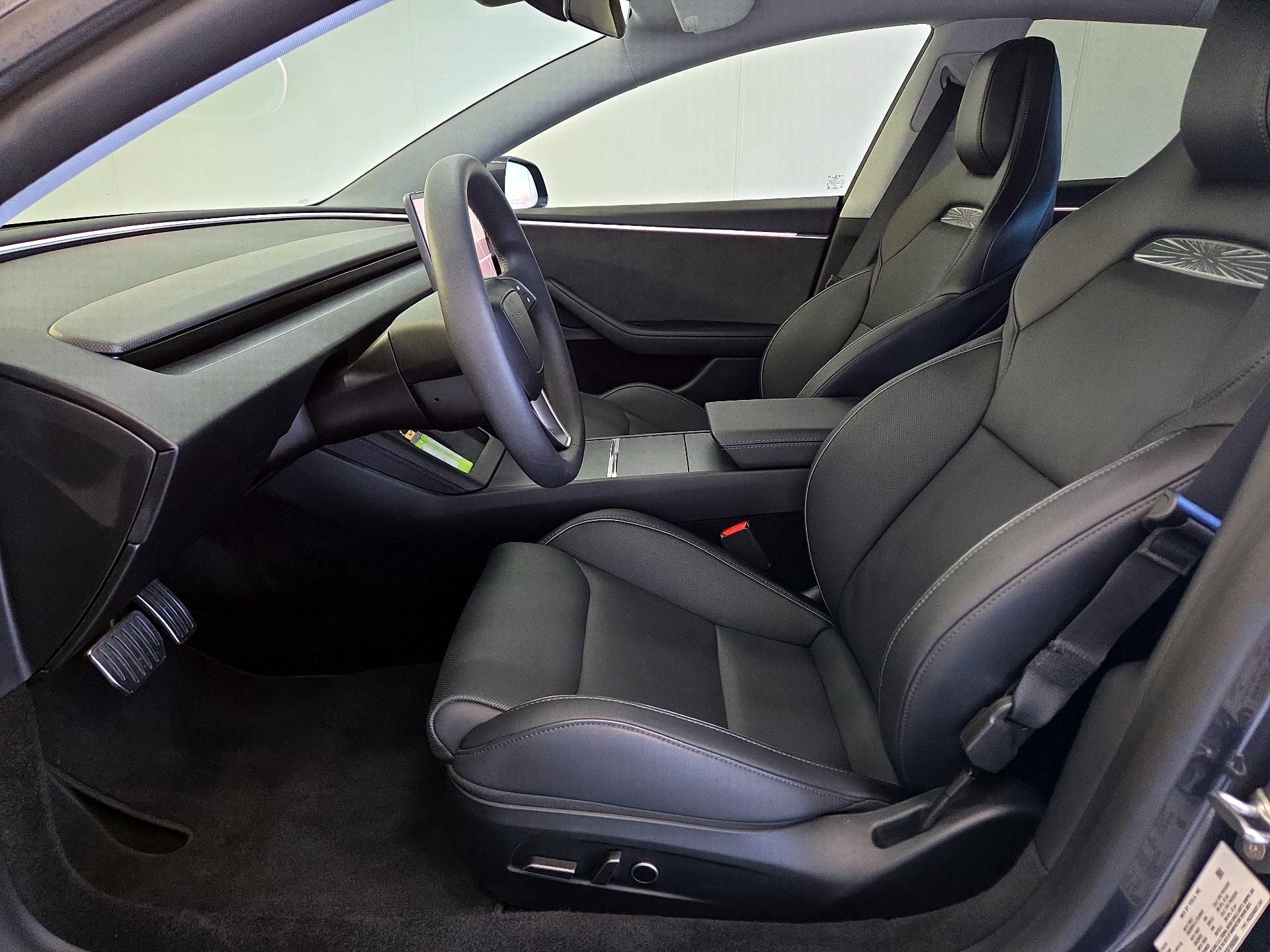 Thumbnail: 2025 Tesla Model 3 - 11