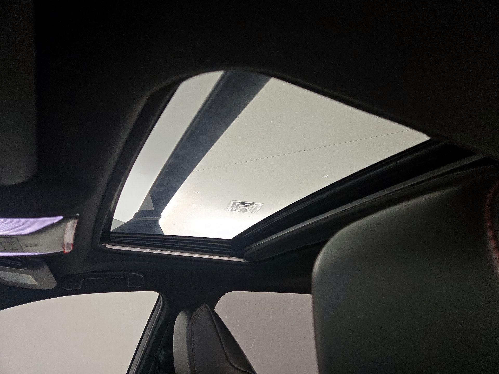 Thumbnail: 2022 Toyota RAV4 - 20