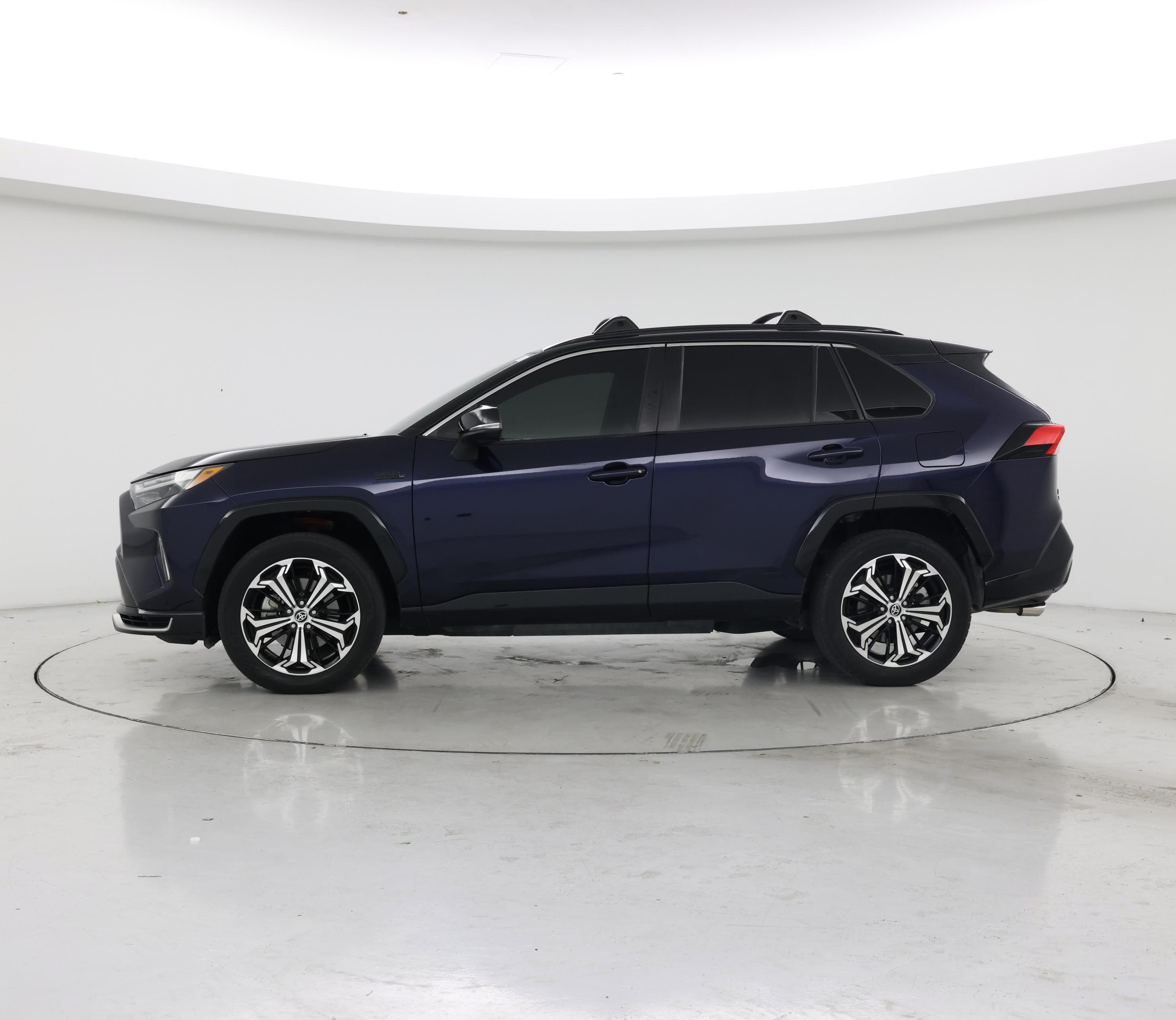 Thumbnail: 2022 Toyota RAV4 - 3