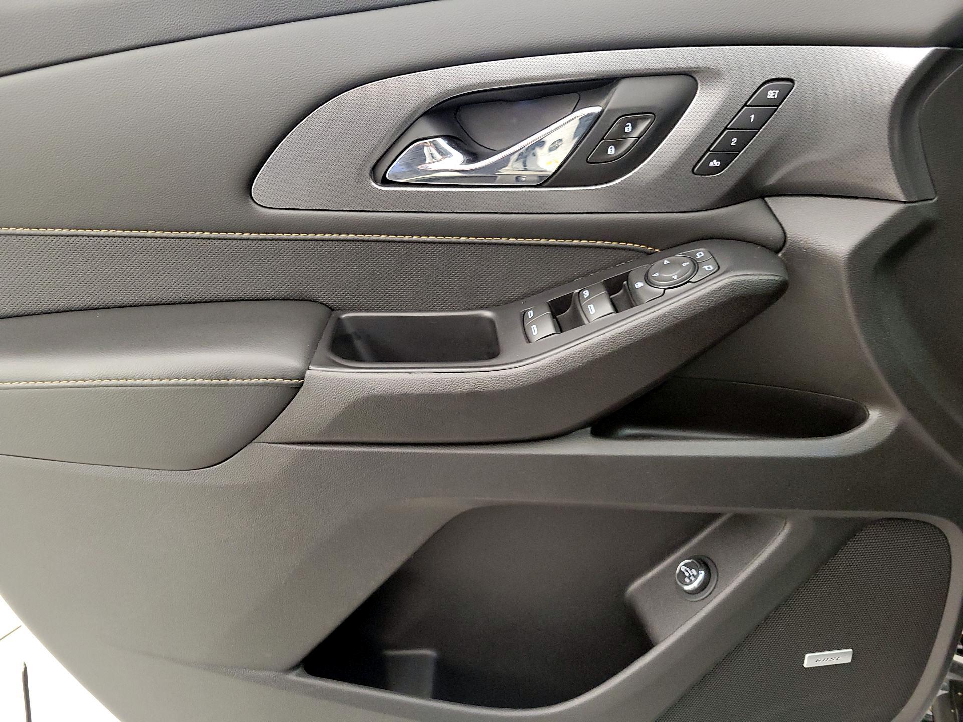 Thumbnail: 2021 Chevrolet Traverse - 10