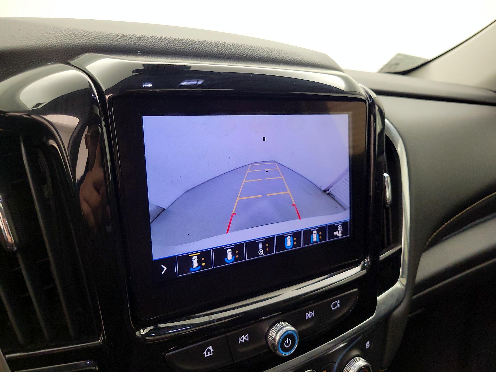 Thumbnail: 2021 Chevrolet Traverse - 12