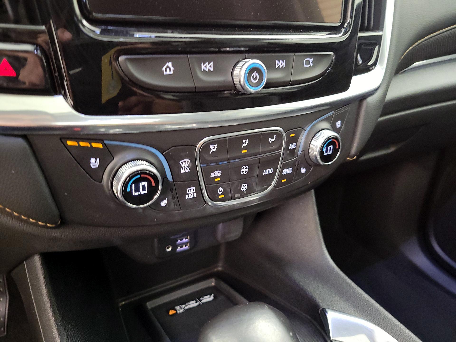 Thumbnail: 2021 Chevrolet Traverse - 14