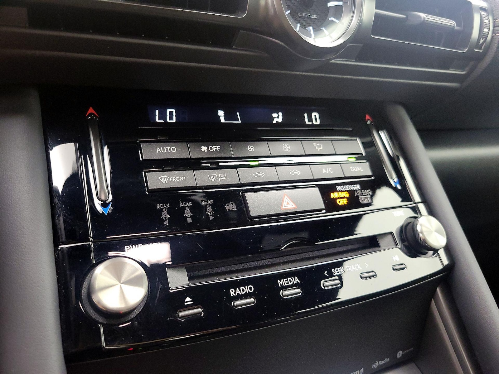 2023 Lexus IS 350 F SPORT - Photo 17