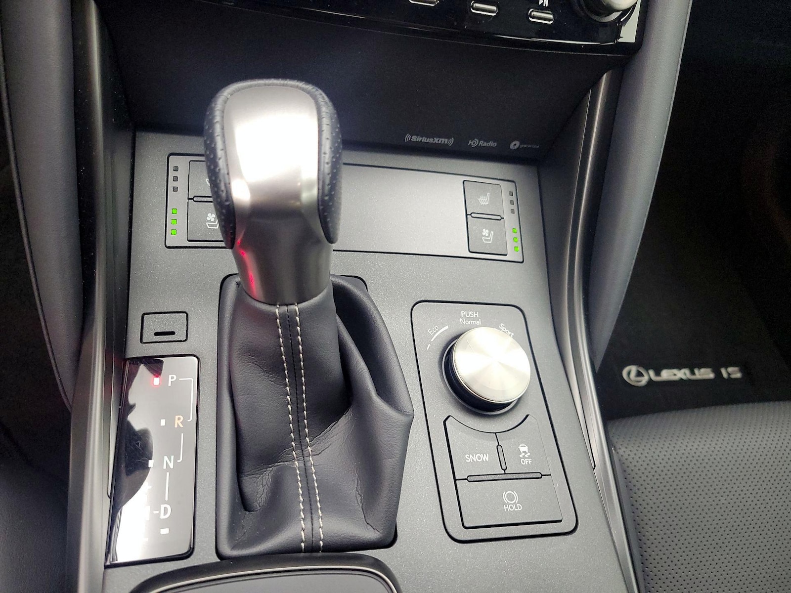 2023 Lexus IS 350 F SPORT - Photo 18