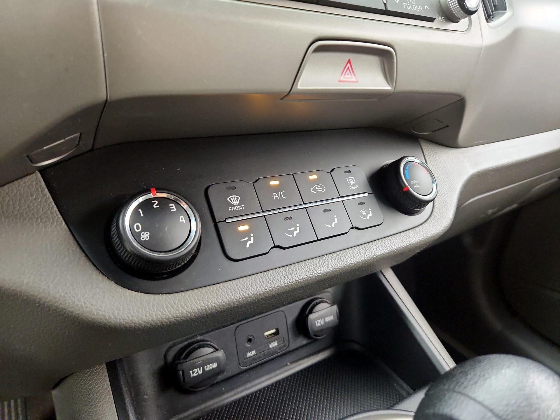 Thumbnail: 2015 Kia Sportage - 15