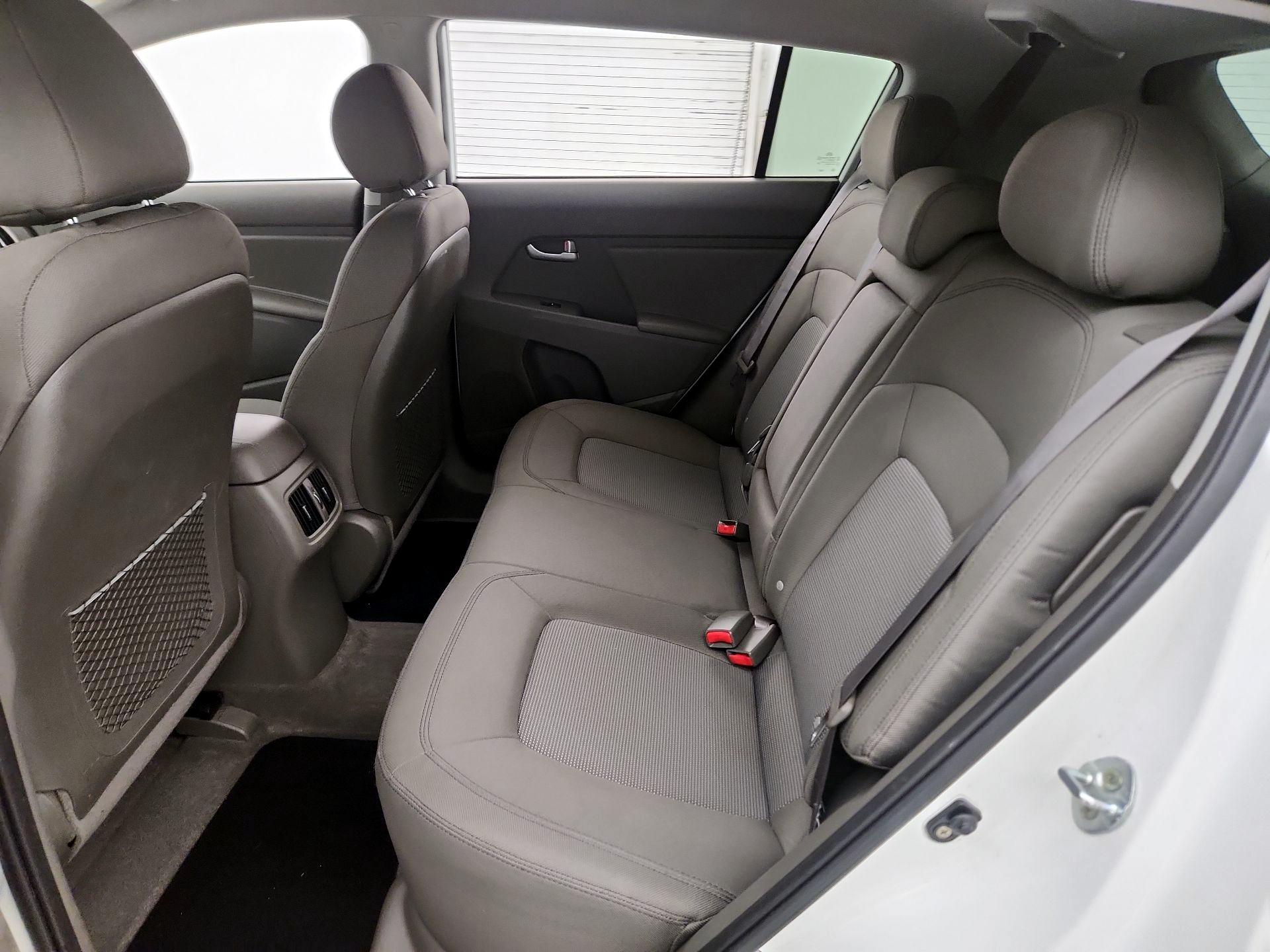 Thumbnail: 2015 Kia Sportage - 18