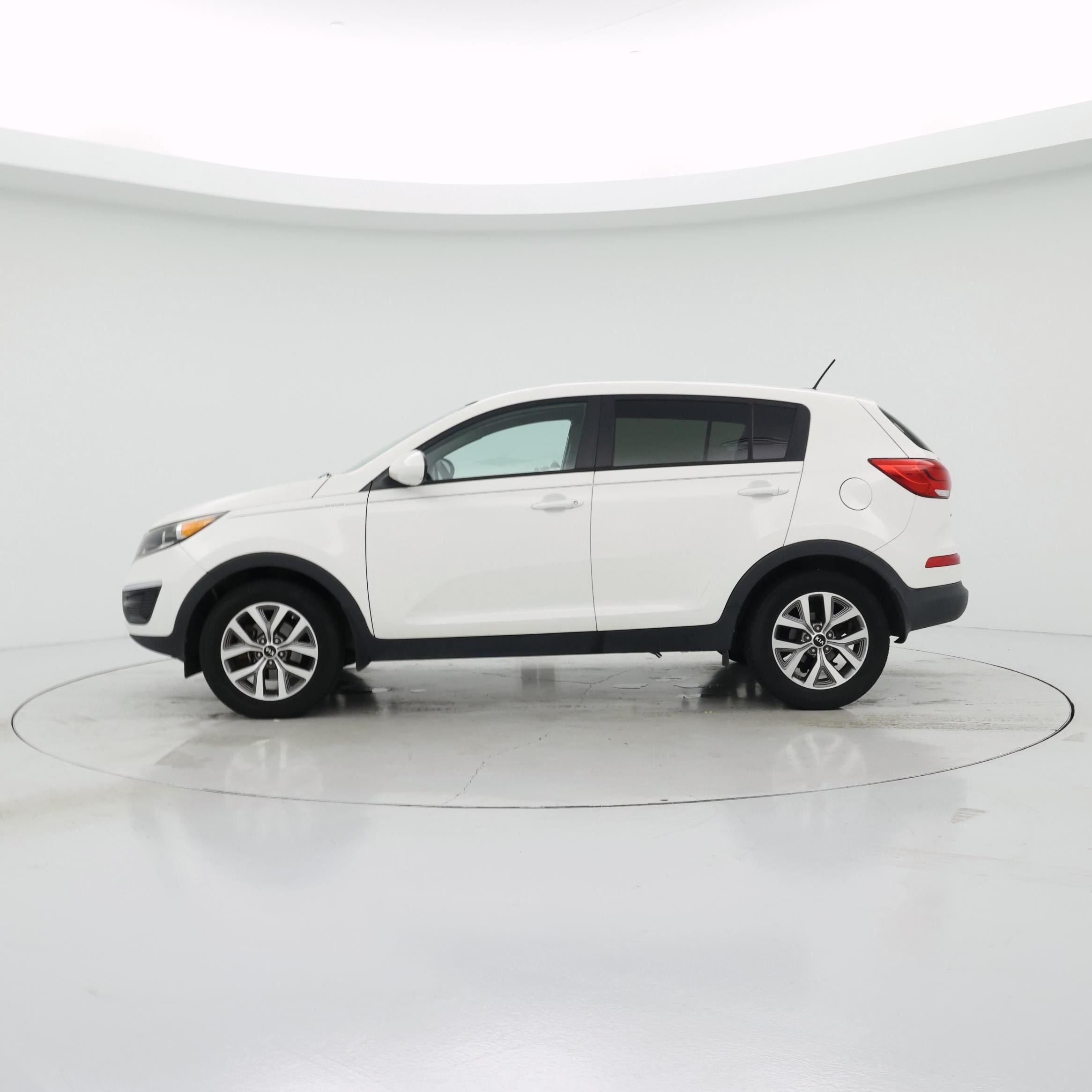 Thumbnail: 2015 Kia Sportage - 3