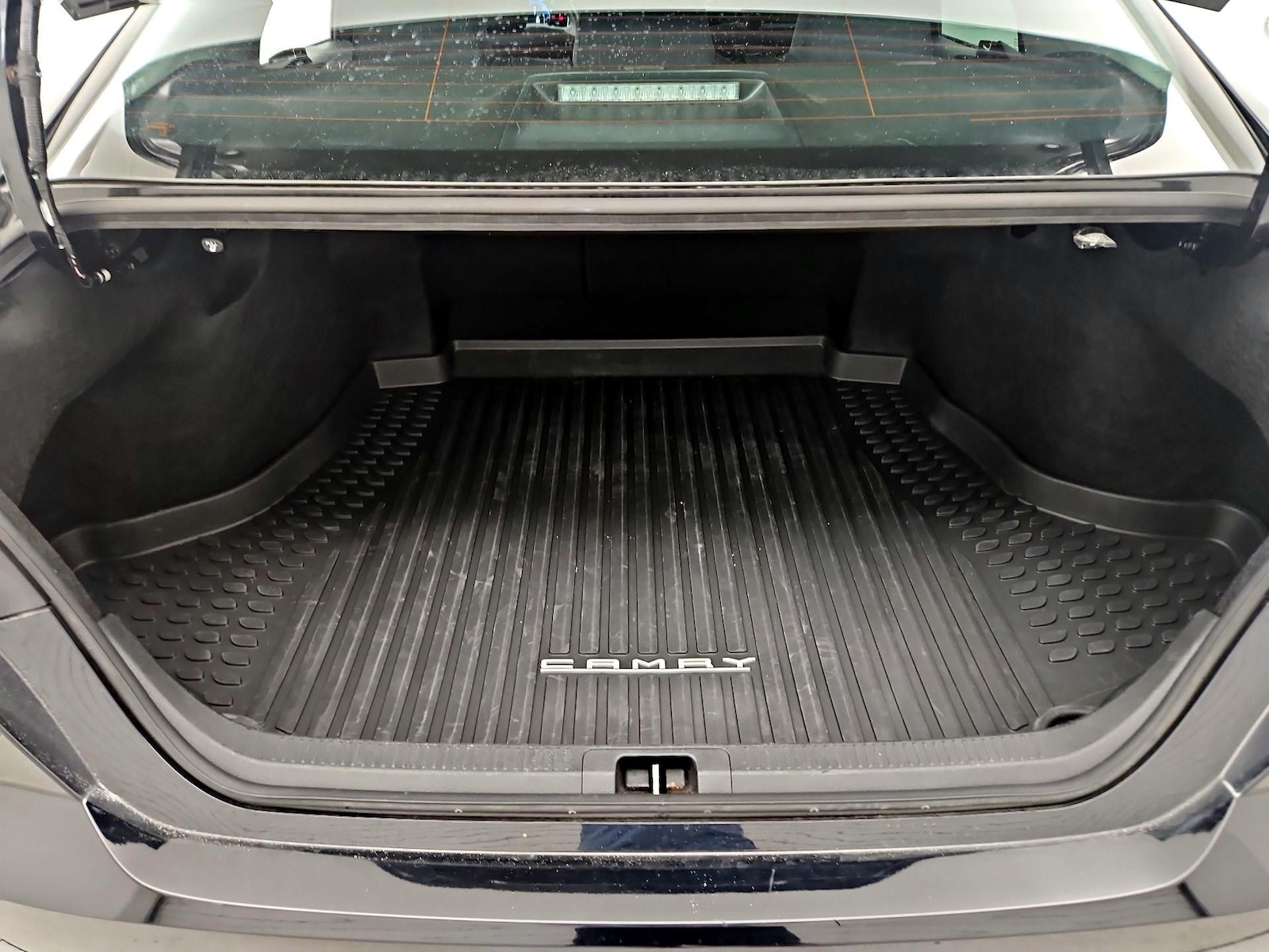 2025 Toyota Camry LE - Photo 21