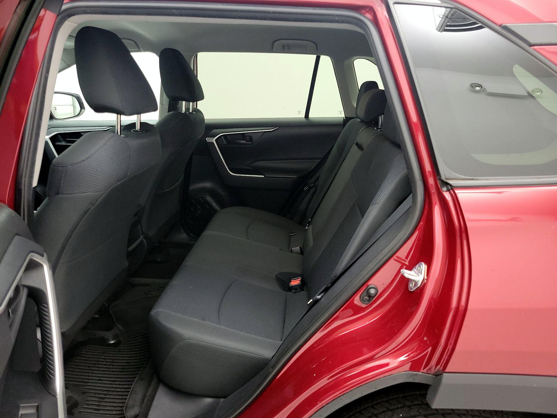 Thumbnail: 2019 Toyota RAV4 - 20