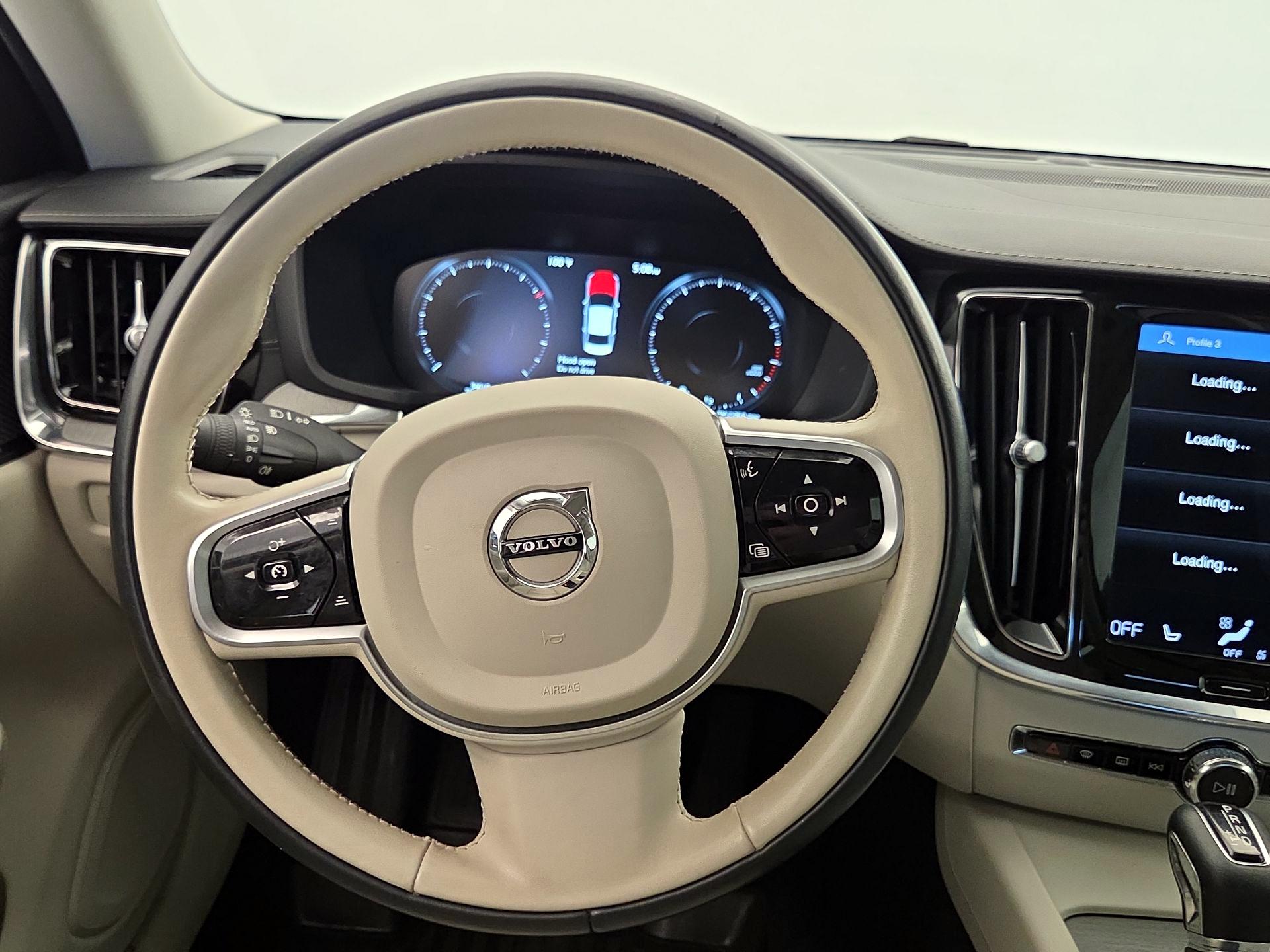 Thumbnail: 2021 Volvo S60 - 10