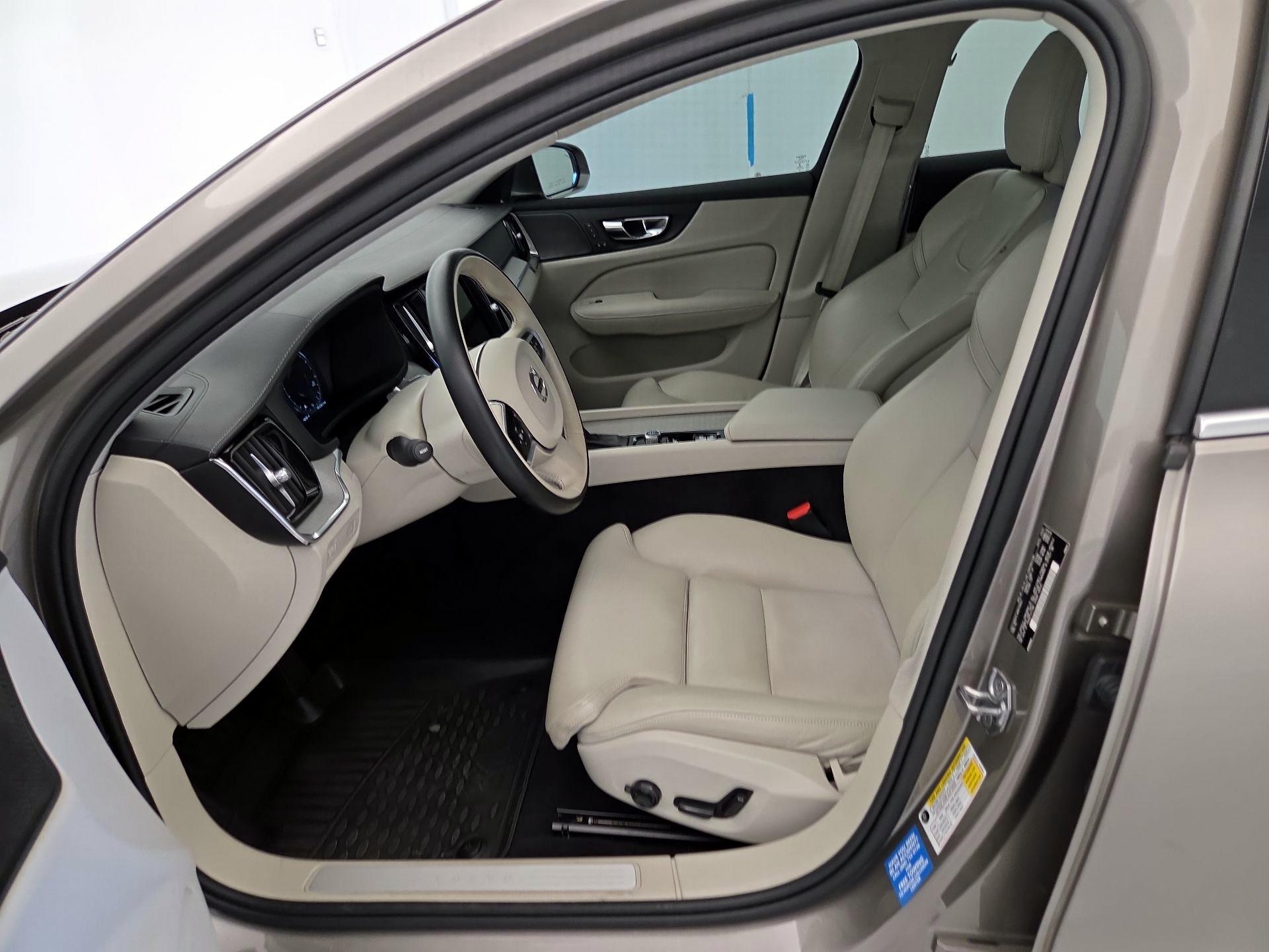 Thumbnail: 2021 Volvo S60 - 11