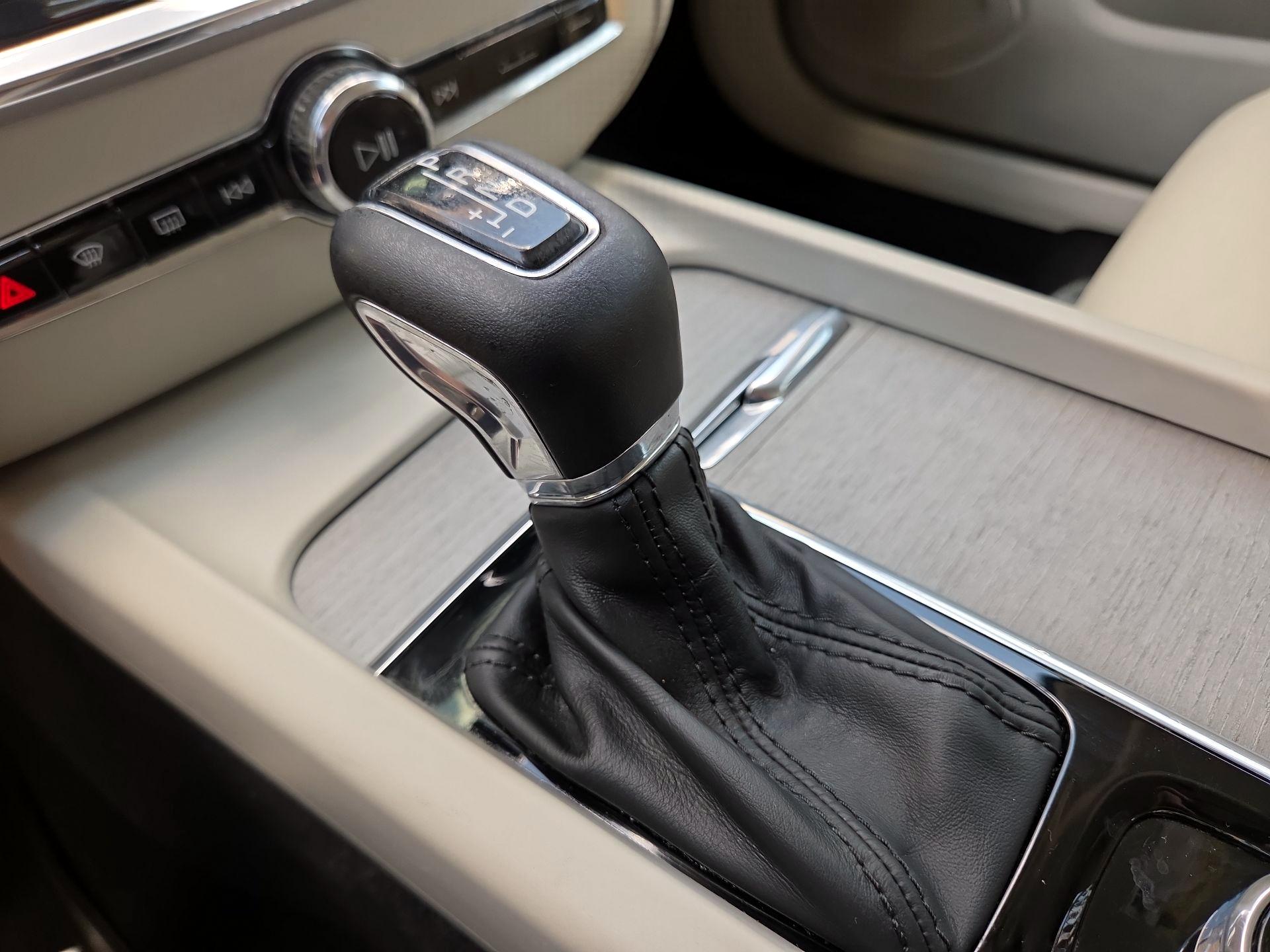 Thumbnail: 2021 Volvo S60 - 17