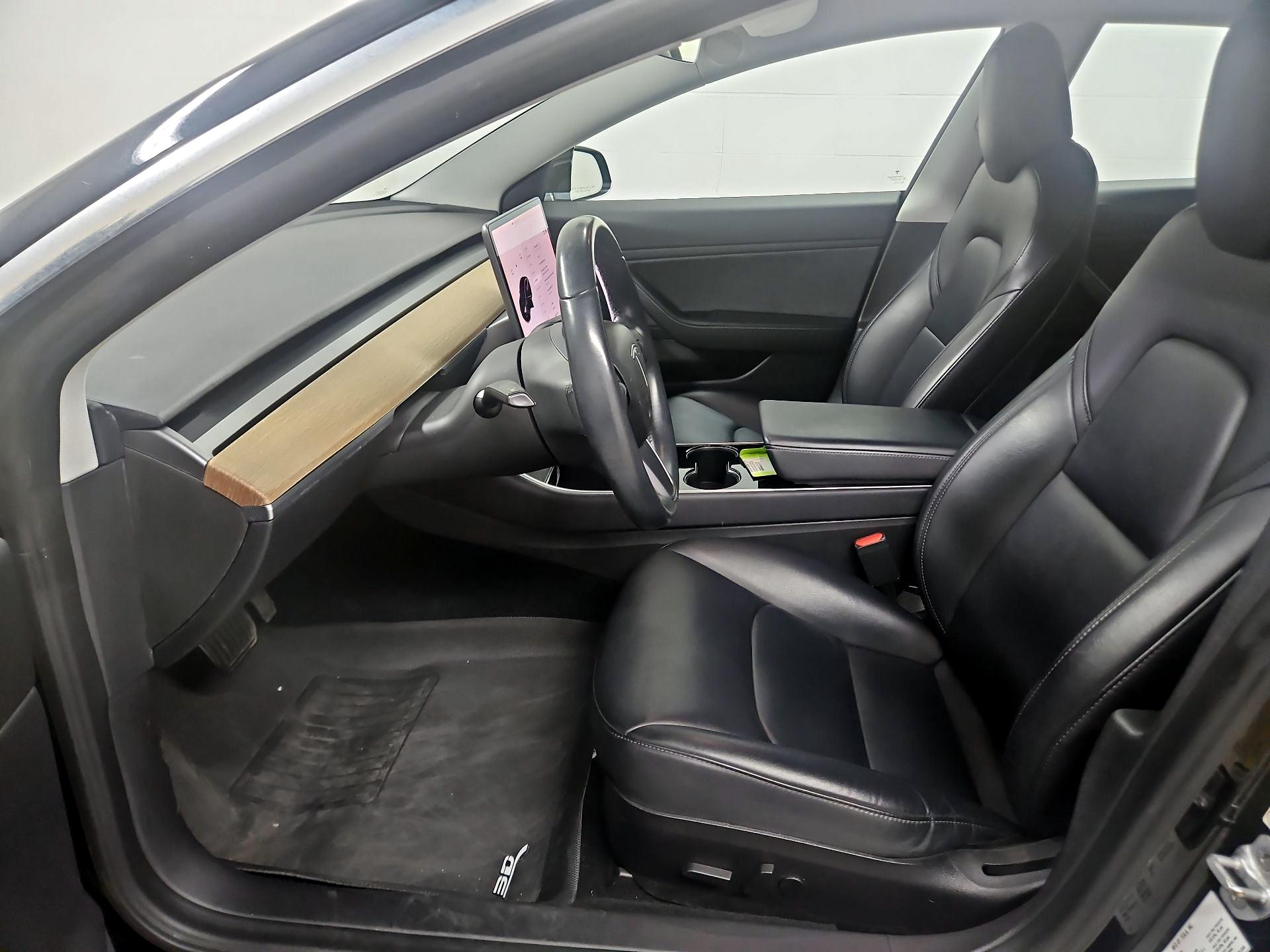 Thumbnail: 2019 Tesla Model 3 - 11