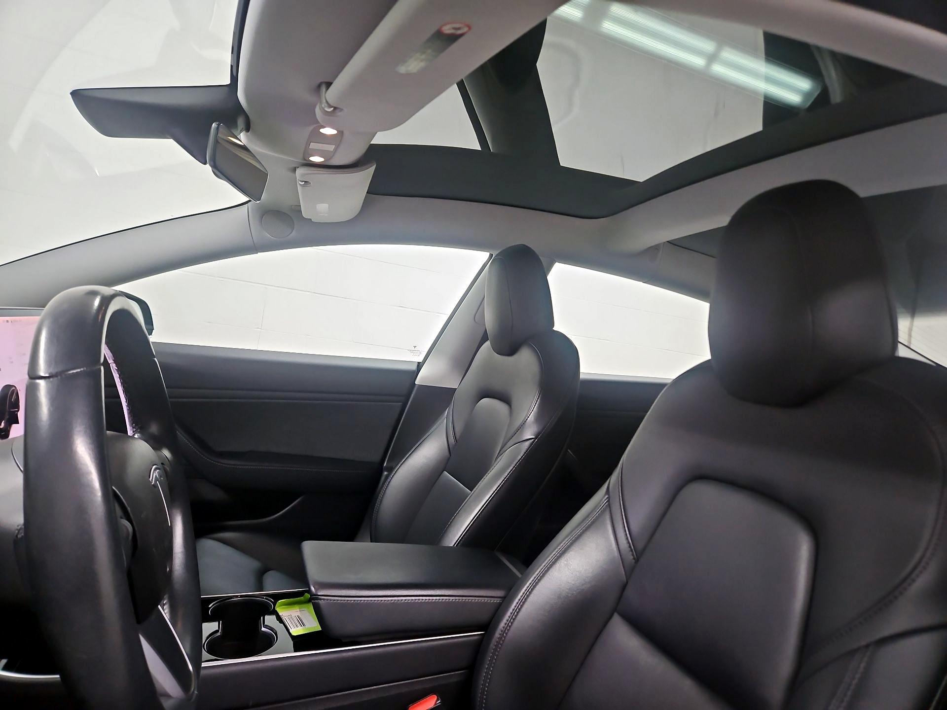 Thumbnail: 2019 Tesla Model 3 - 18