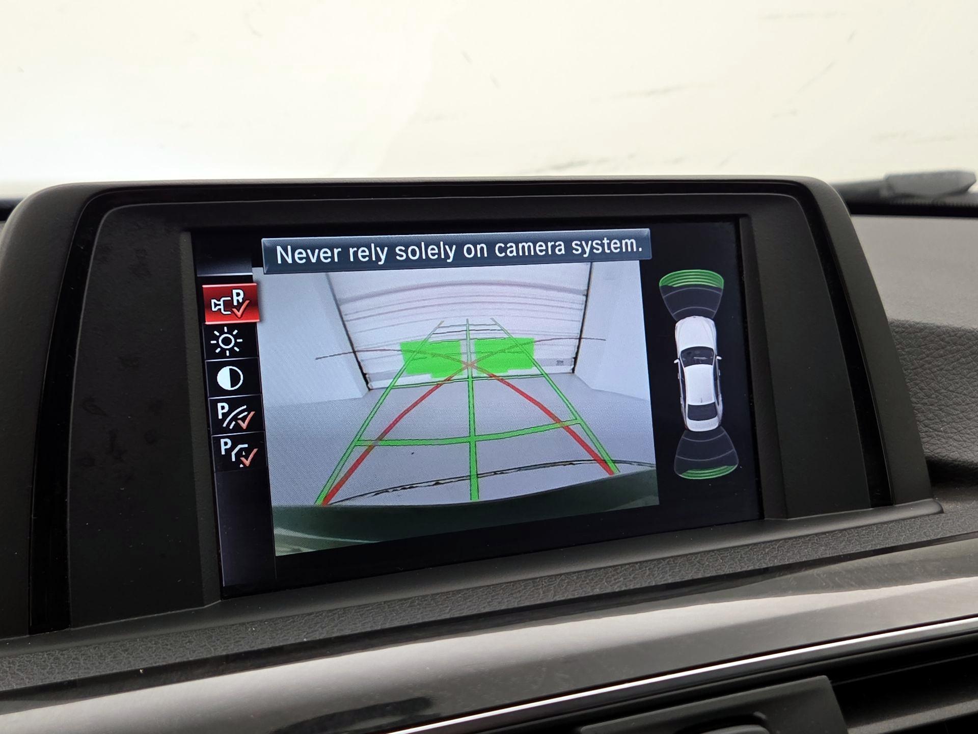 Thumbnail: 2017 BMW 3 Series - 14