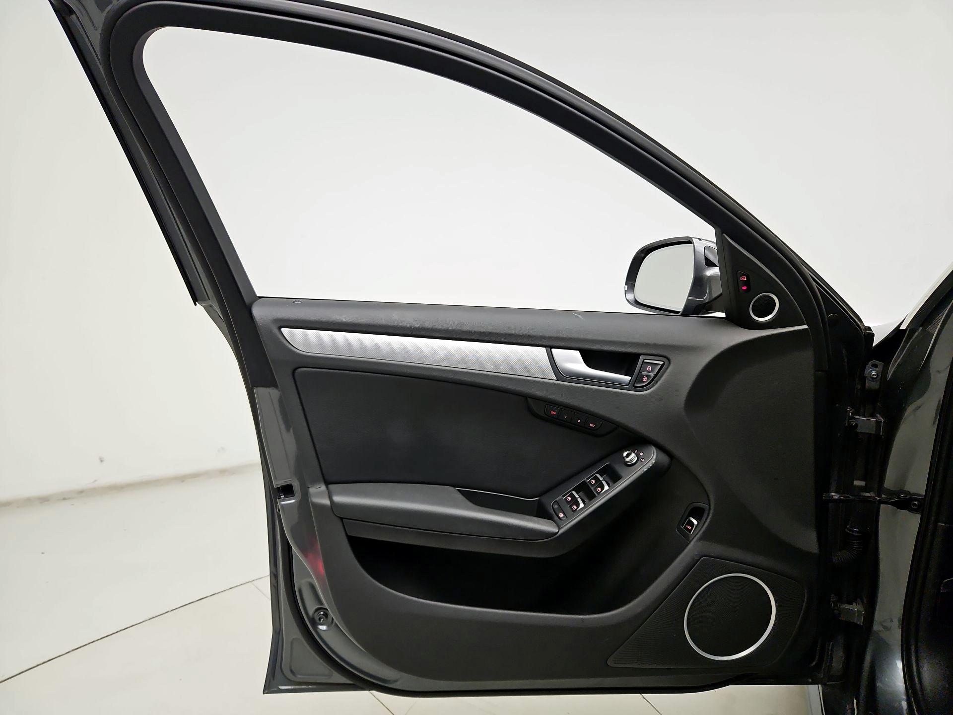 Thumbnail: 2015 Audi A4 - 12