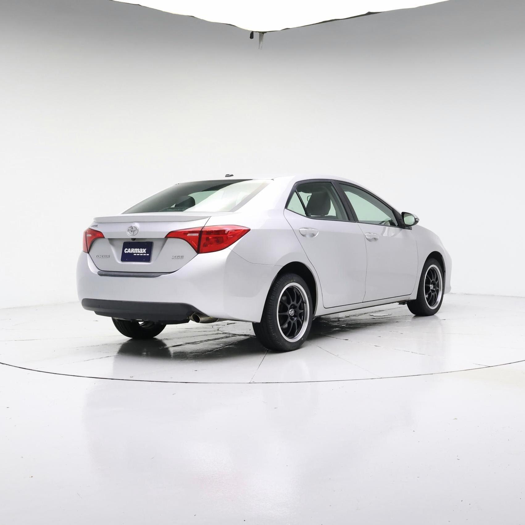 Thumbnail: 2018 Toyota Corolla - 8