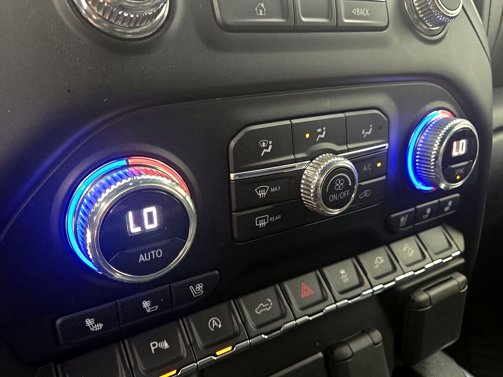 2020 GMC Sierra 1500 AT4 - Photo 17
