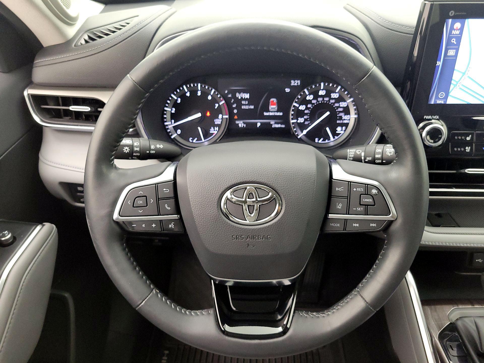 Thumbnail: 2020 Toyota Highlander - 10
