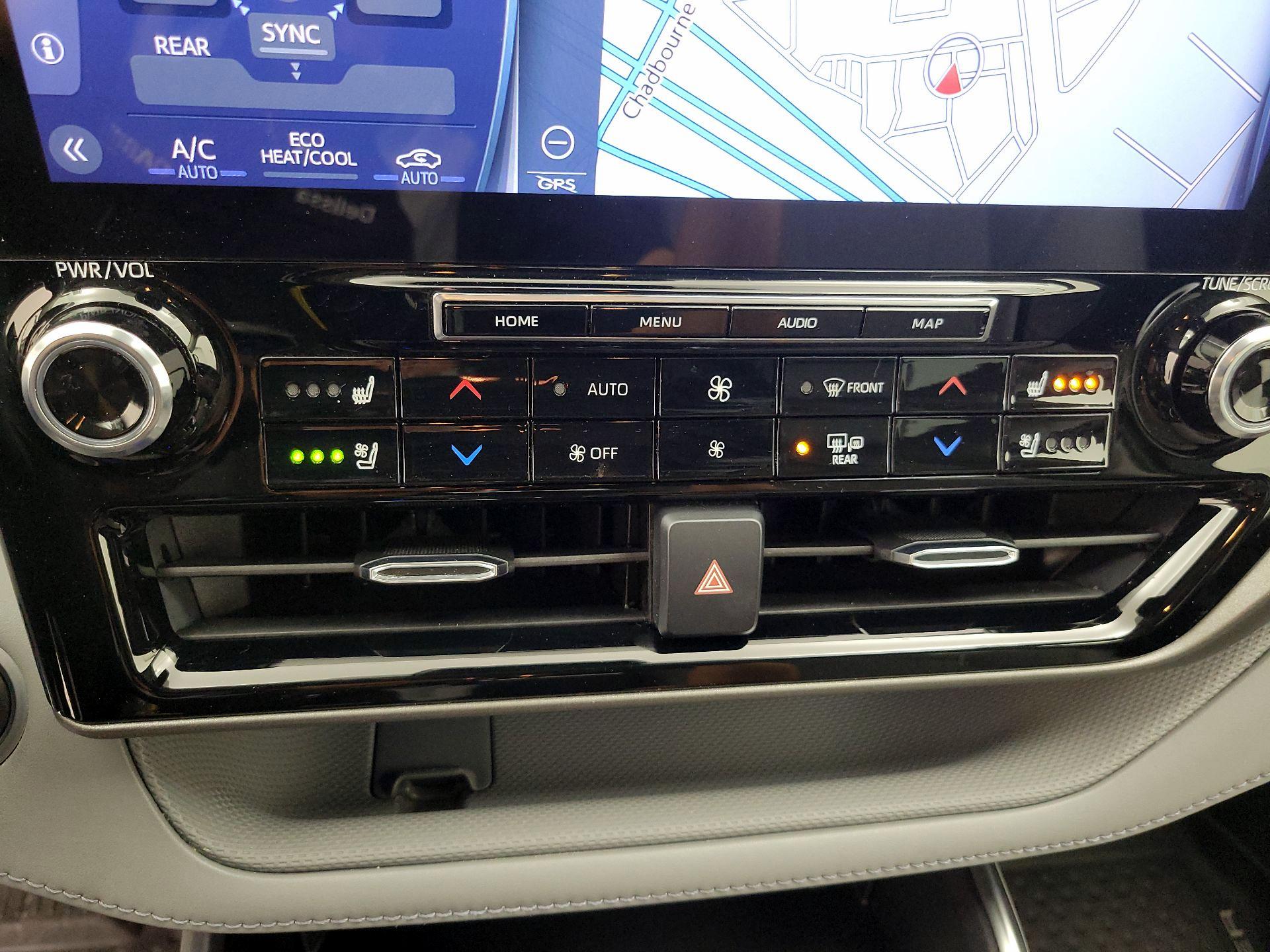 Thumbnail: 2020 Toyota Highlander - 17